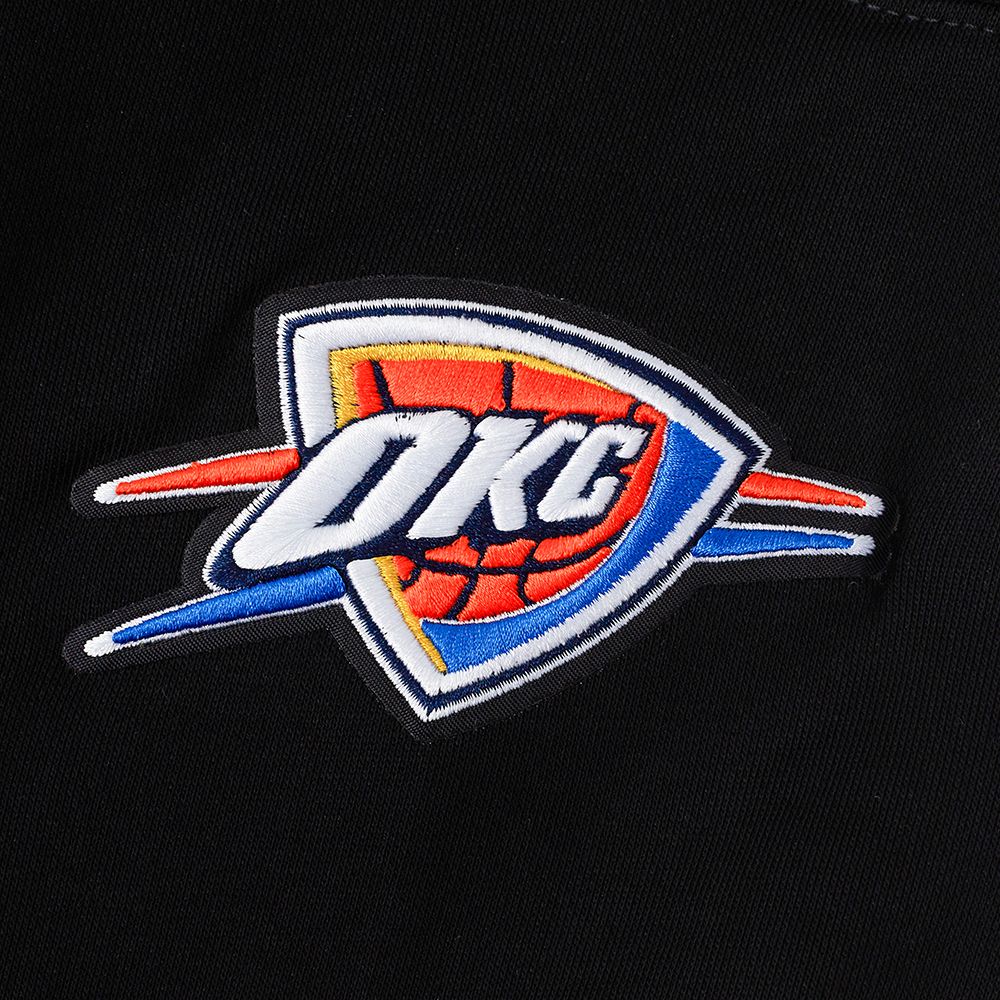 Pro Standard Women's Oklahoma City Thunder Black Classic Fleece Crewneck Sweatshirt product image
