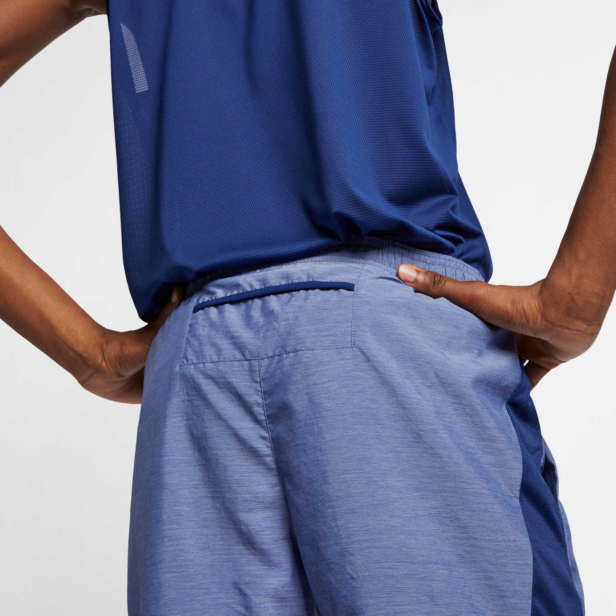 nike challenger 9 inch