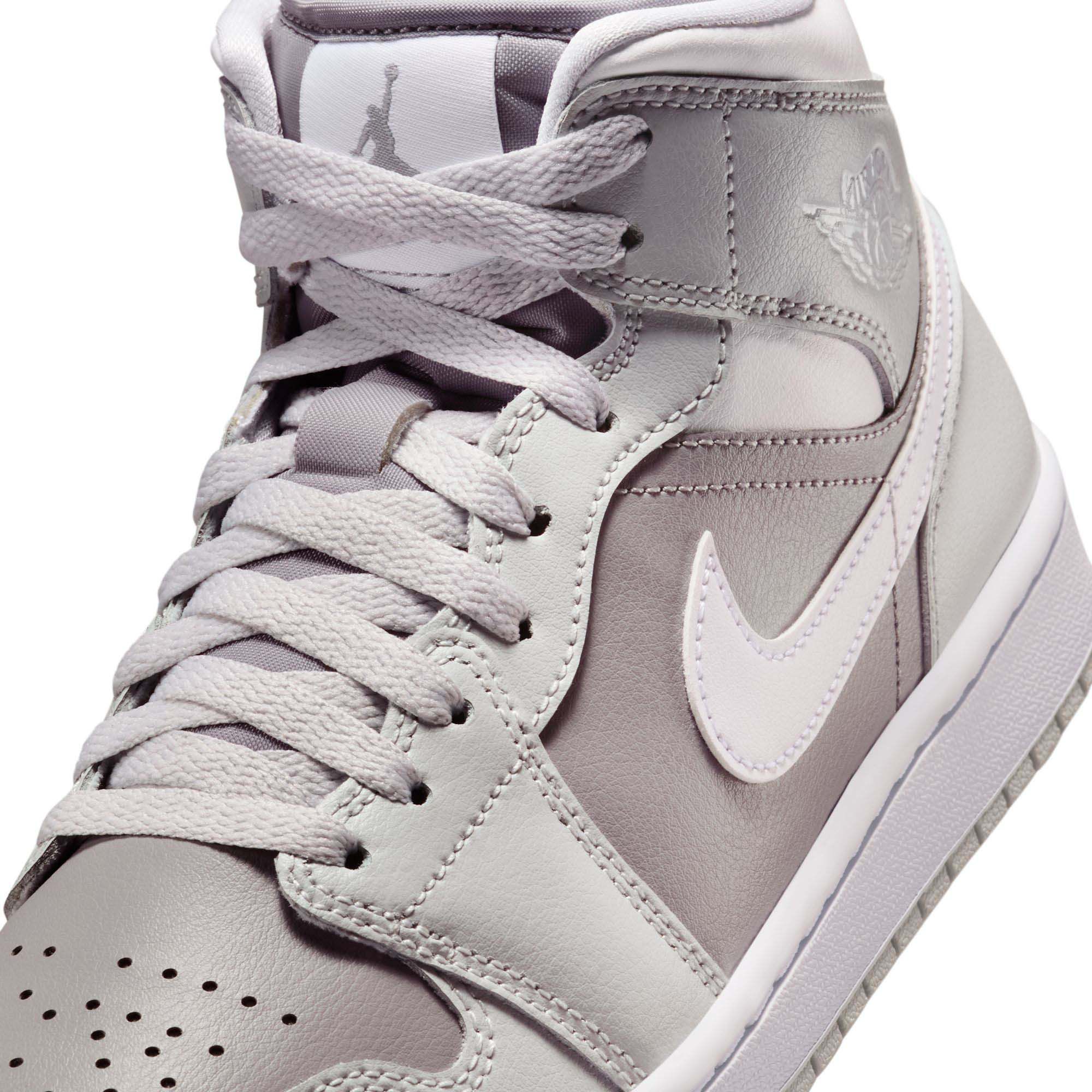 Air Jordan 1 Mid Women's Shoes product image