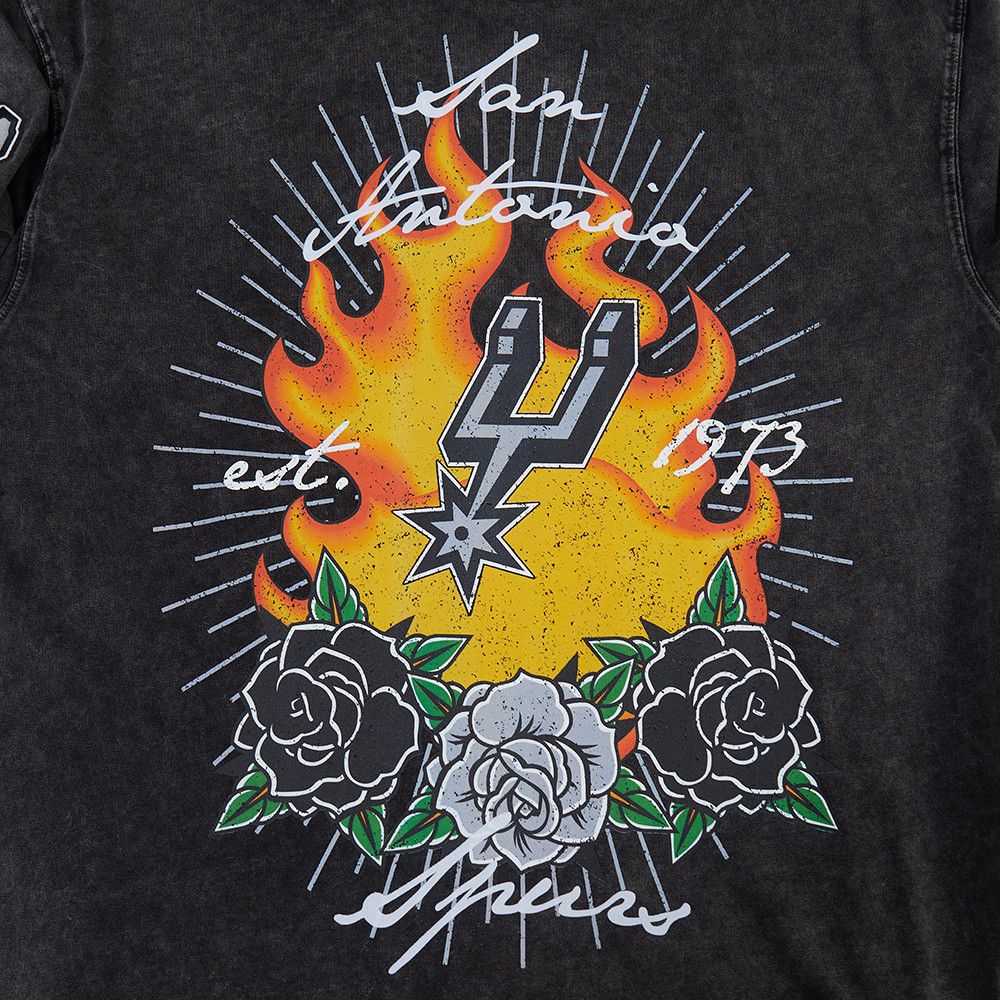 Pro Standard Men's San Antonio Spurs Black Fire And Roses Washed T-Shirt product image