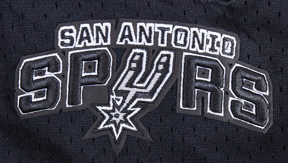 Pro Standard Men's San Antonio Spurs Gray Script Tail Fleece Shorts product image