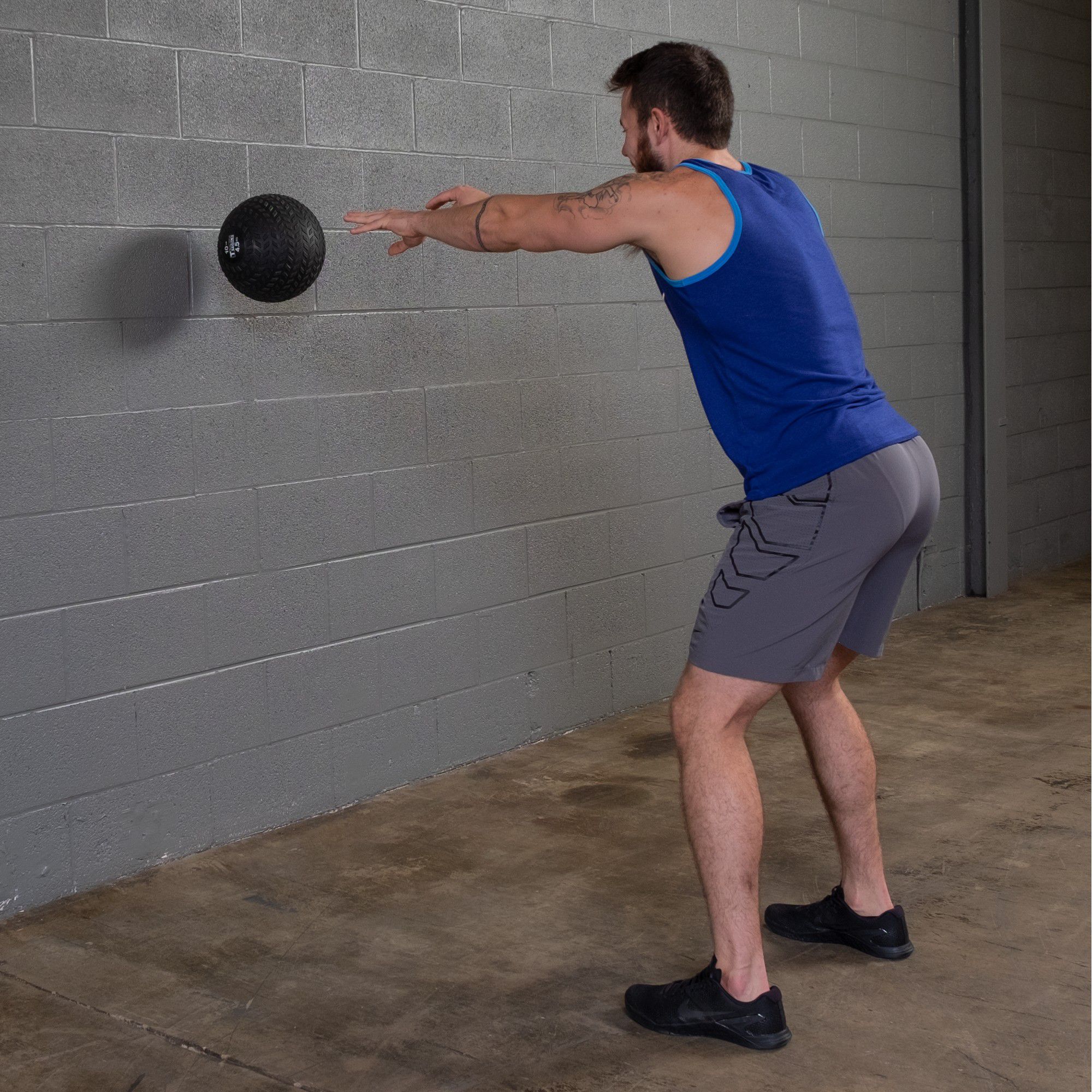Body-Solid Tire Tread Slam Ball product image