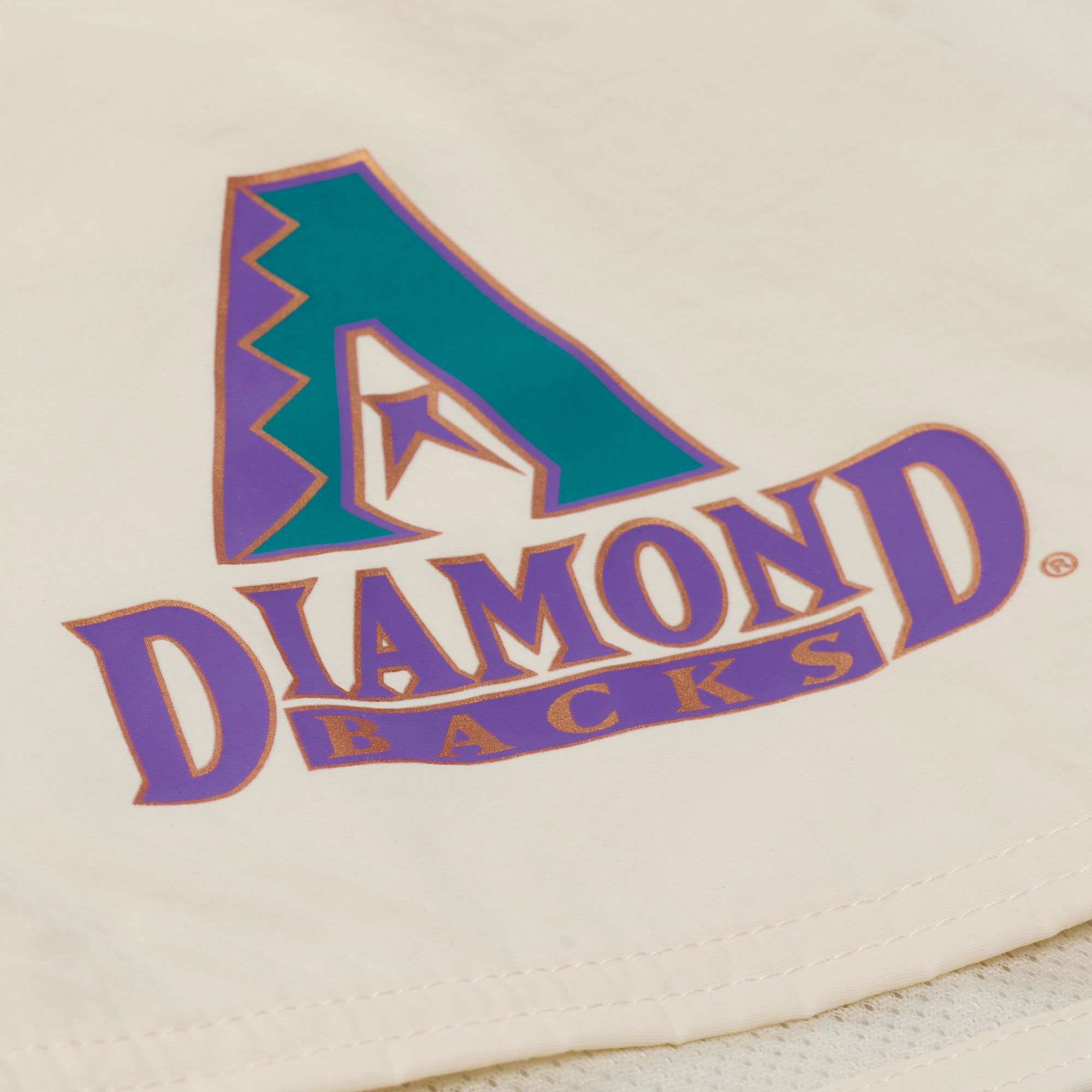 Mitchell & Ness Men's Arizona Diamondbacks Cream 7" Heritage Woven Shorts product image