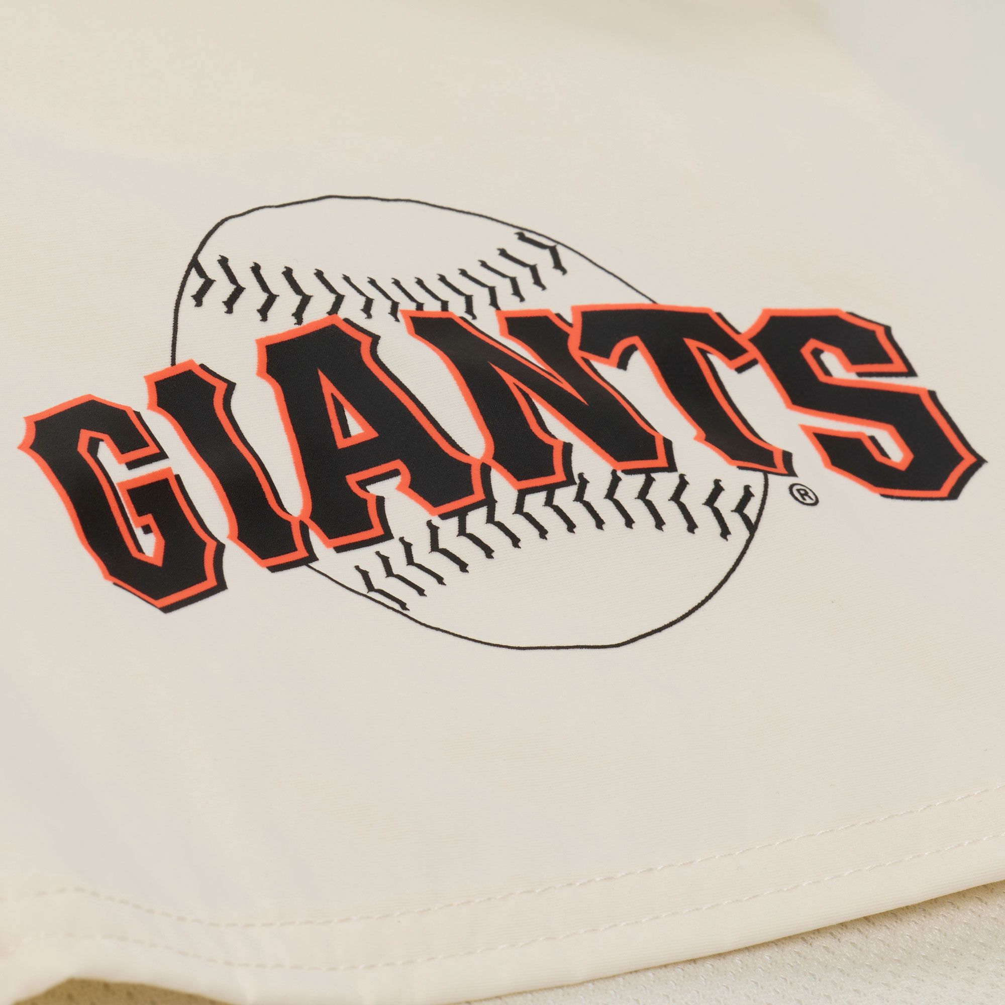 Mitchell & Ness Men's San Francisco Giants Cream 7" Heritage Woven Shorts product image