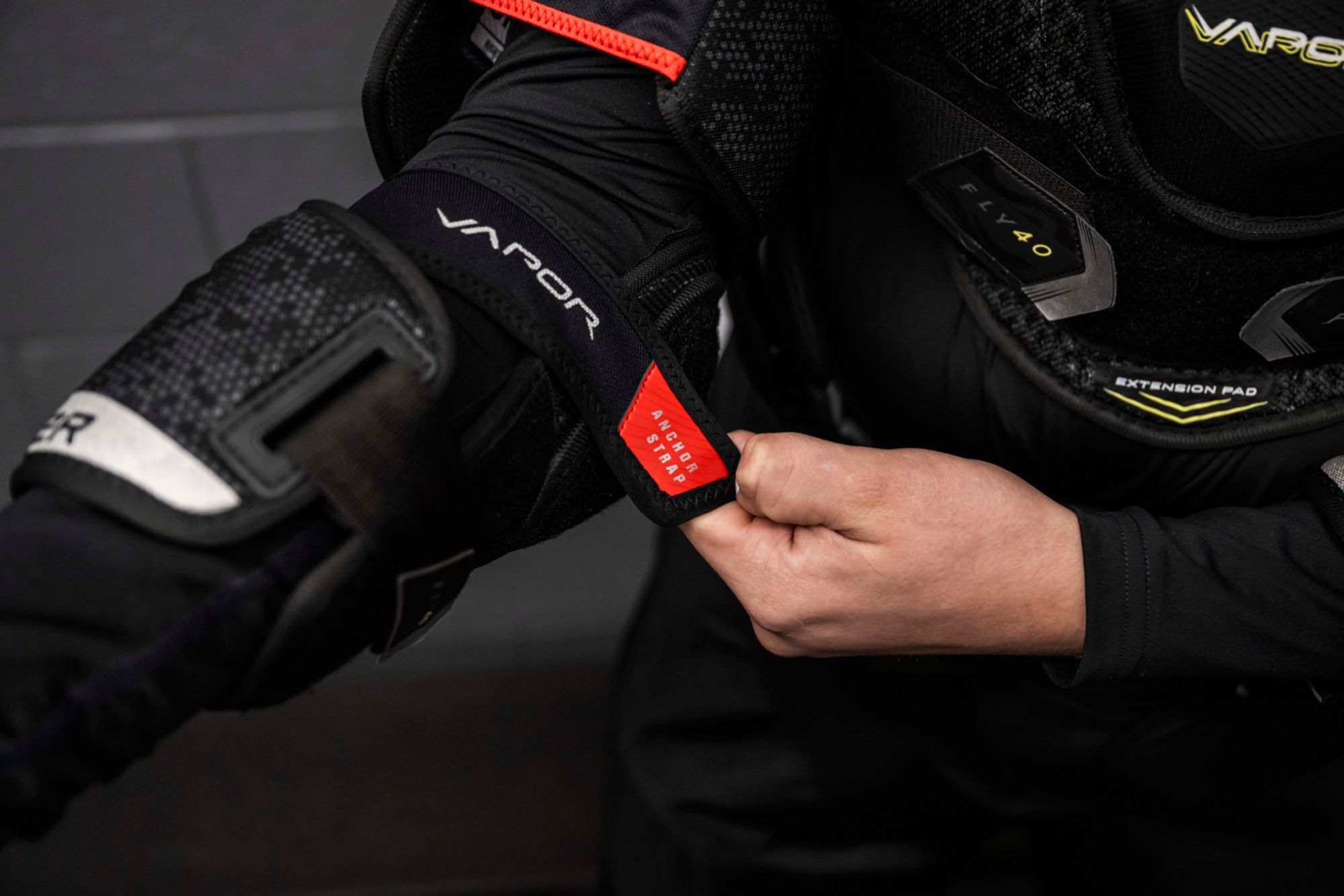 Bauer Vapor Fly40 Hockey Elbow Pad - Senior product image
