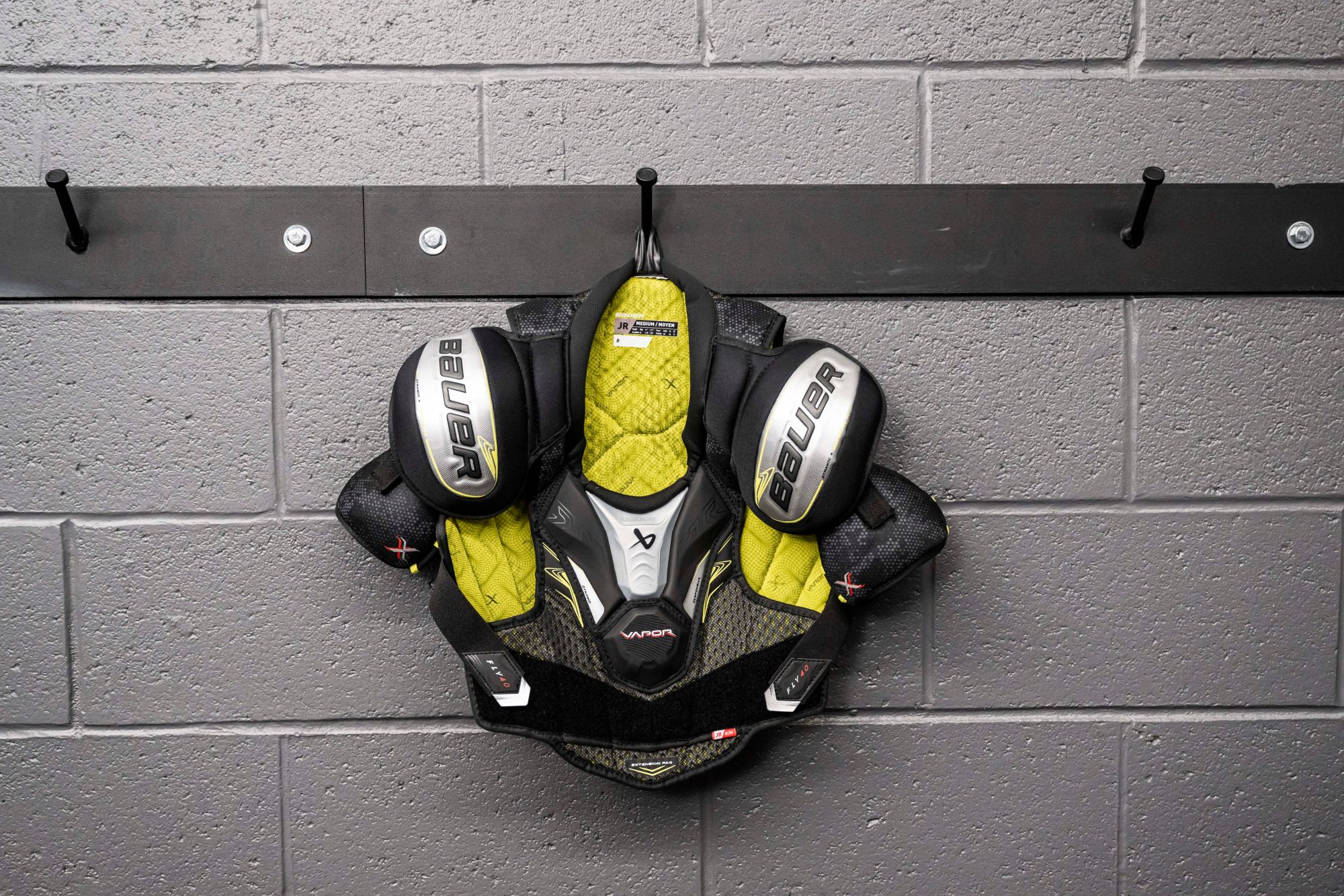 Bauer Vapor Fly40 Hockey Shoulder Pads - Junior product image