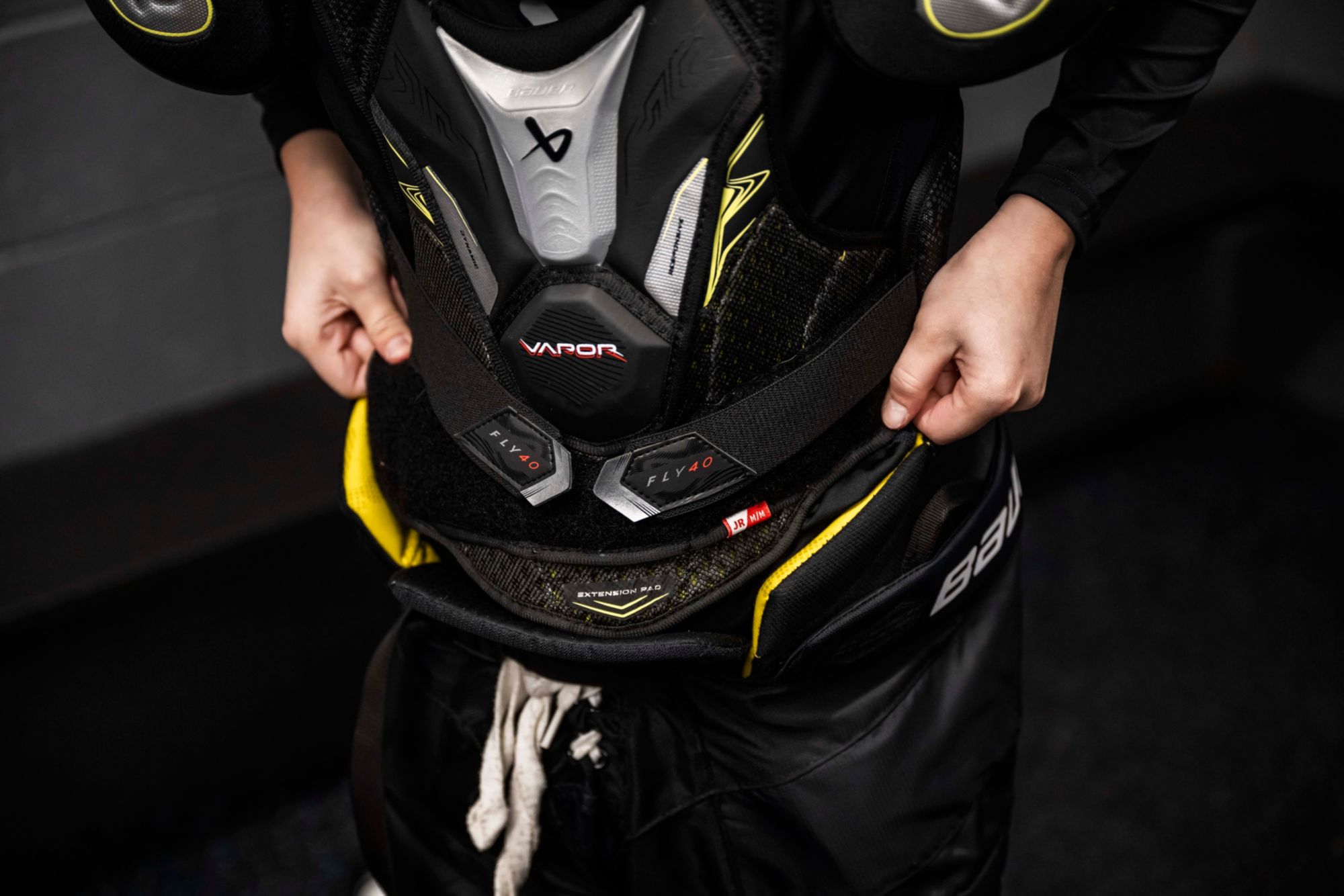 Bauer Vapor Fly40 Hockey Shoulder Pads - Junior product image