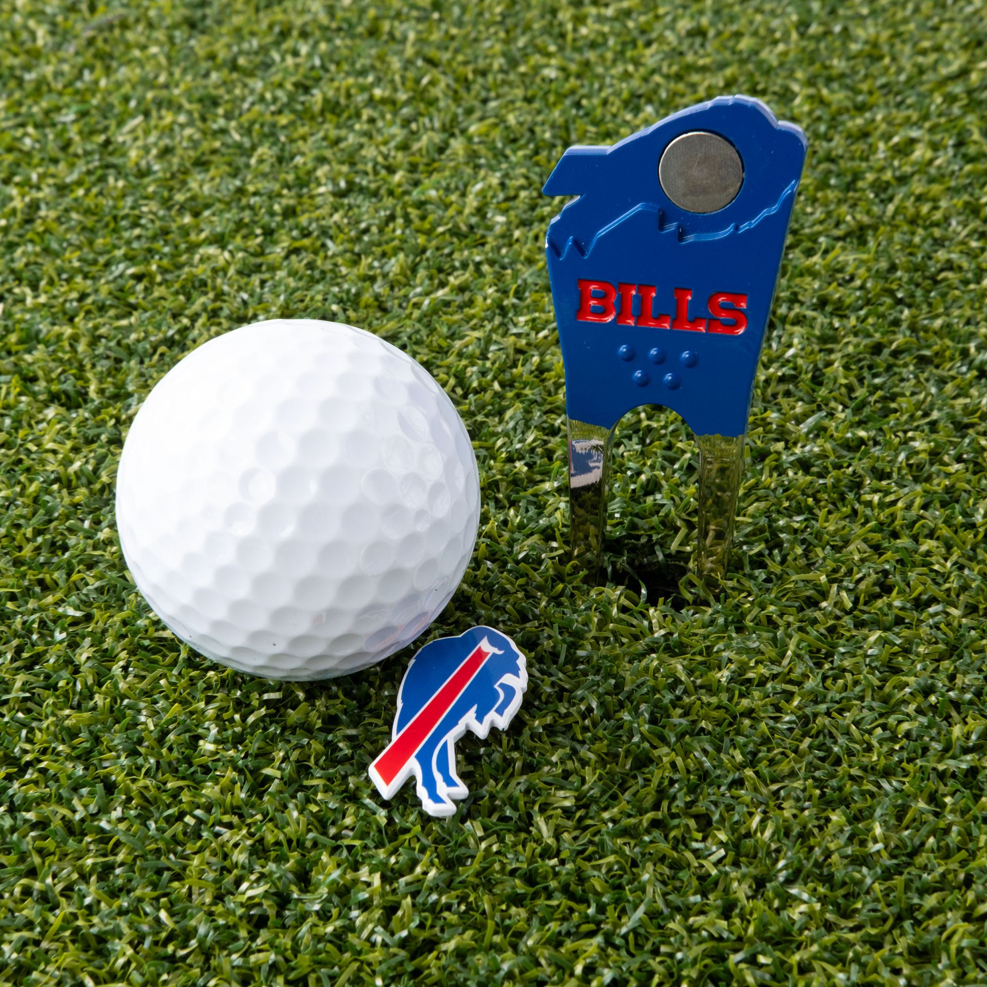 CMC Design Buffalo Bills Divot Tool with Custom Shaped Removable Marker product image