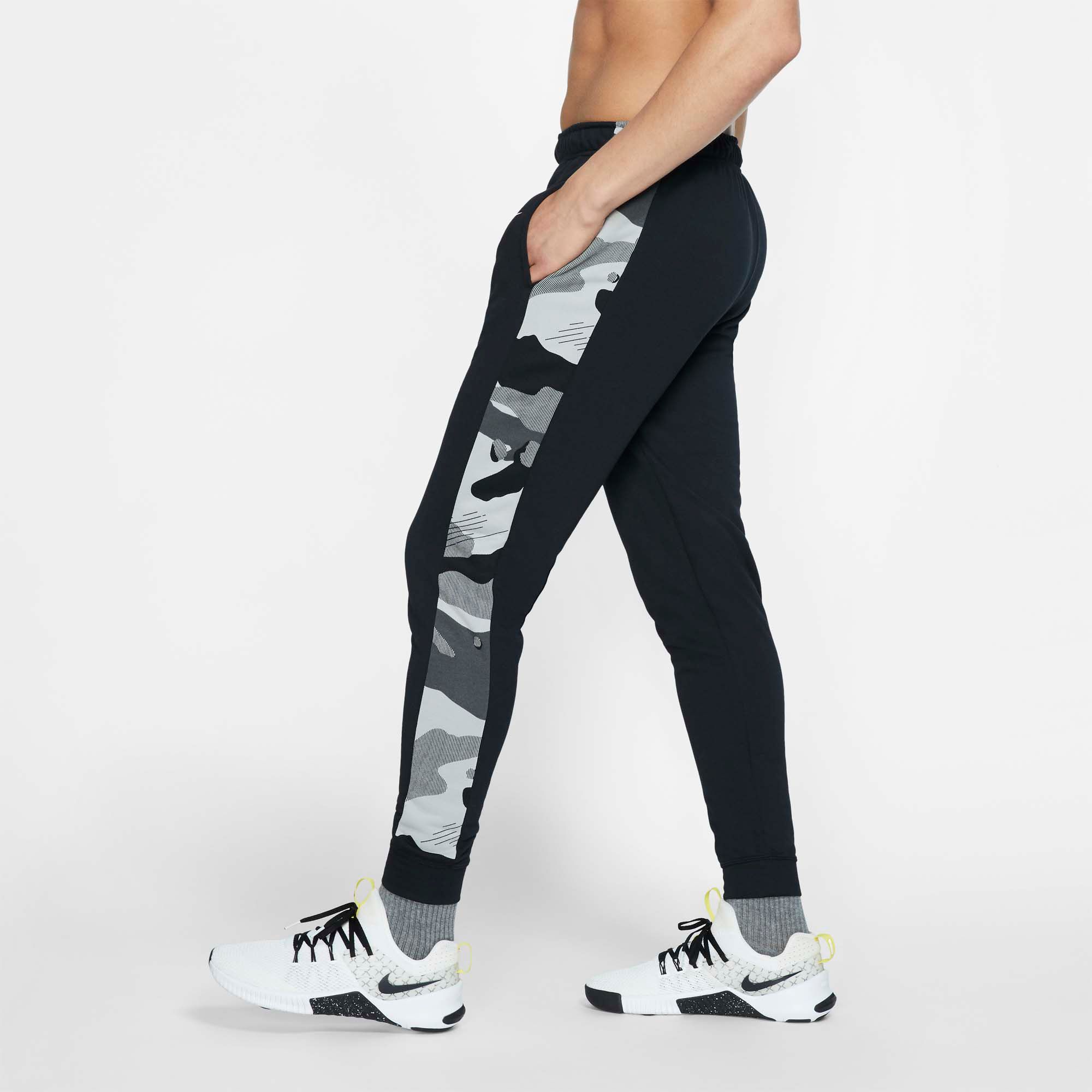 nike tapered fleece training pants