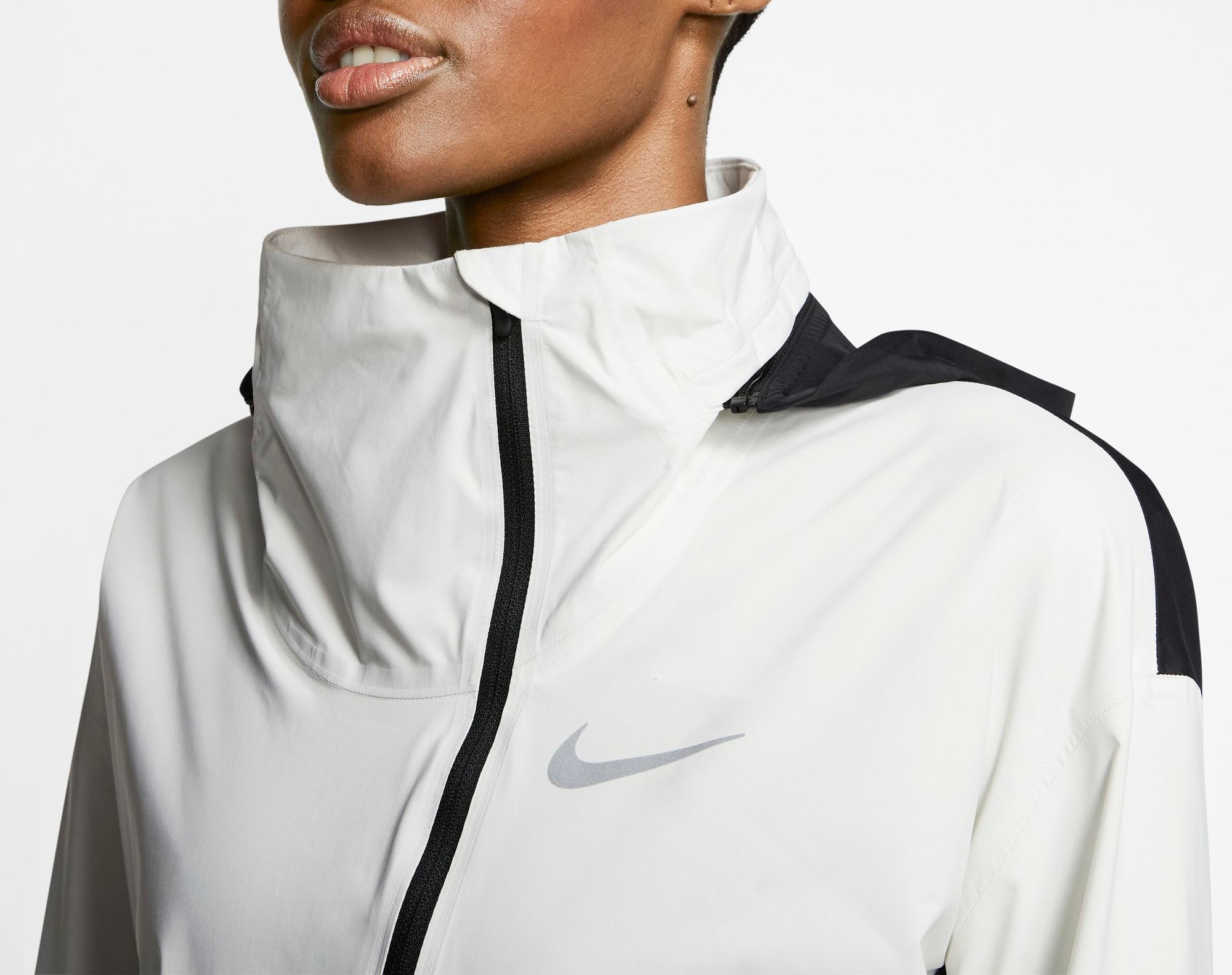 nike women's aeroshield hooded running jacket