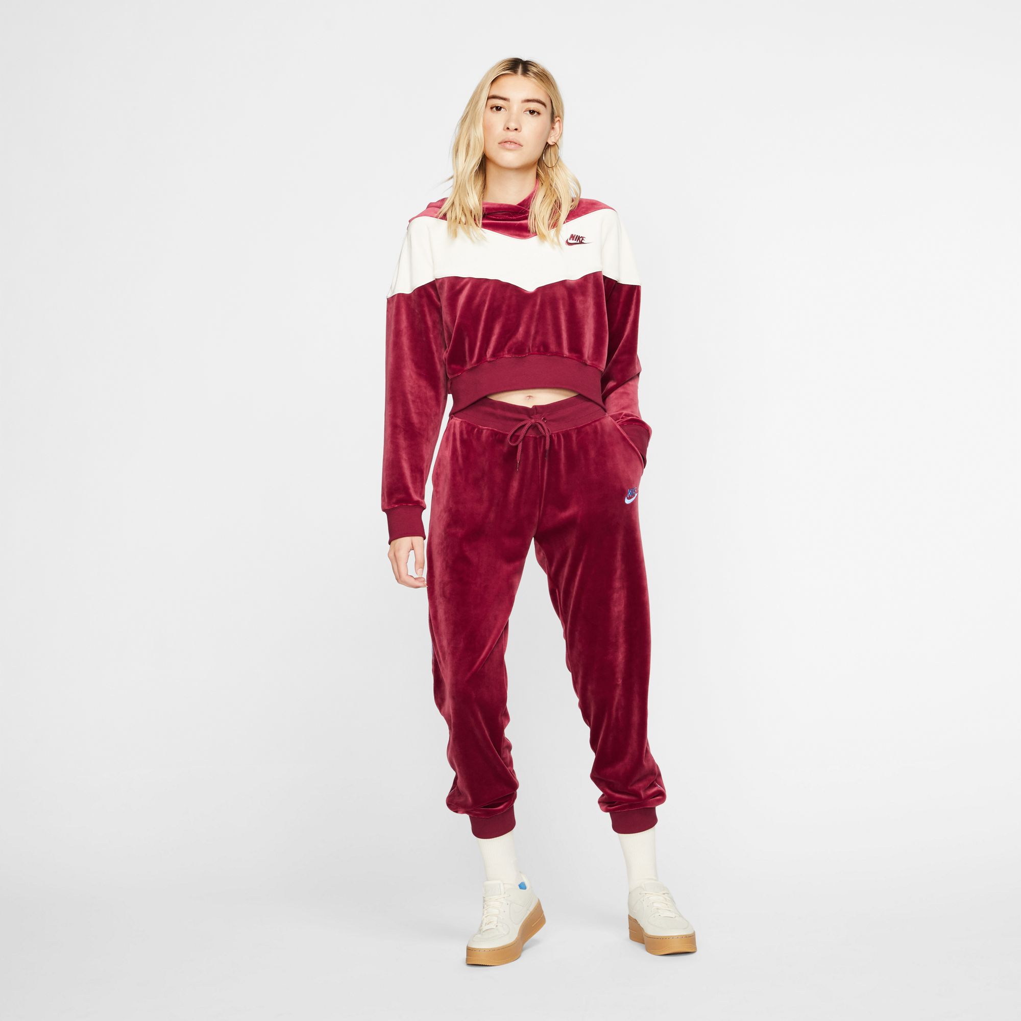 nike women's sportswear velour heritage joggers