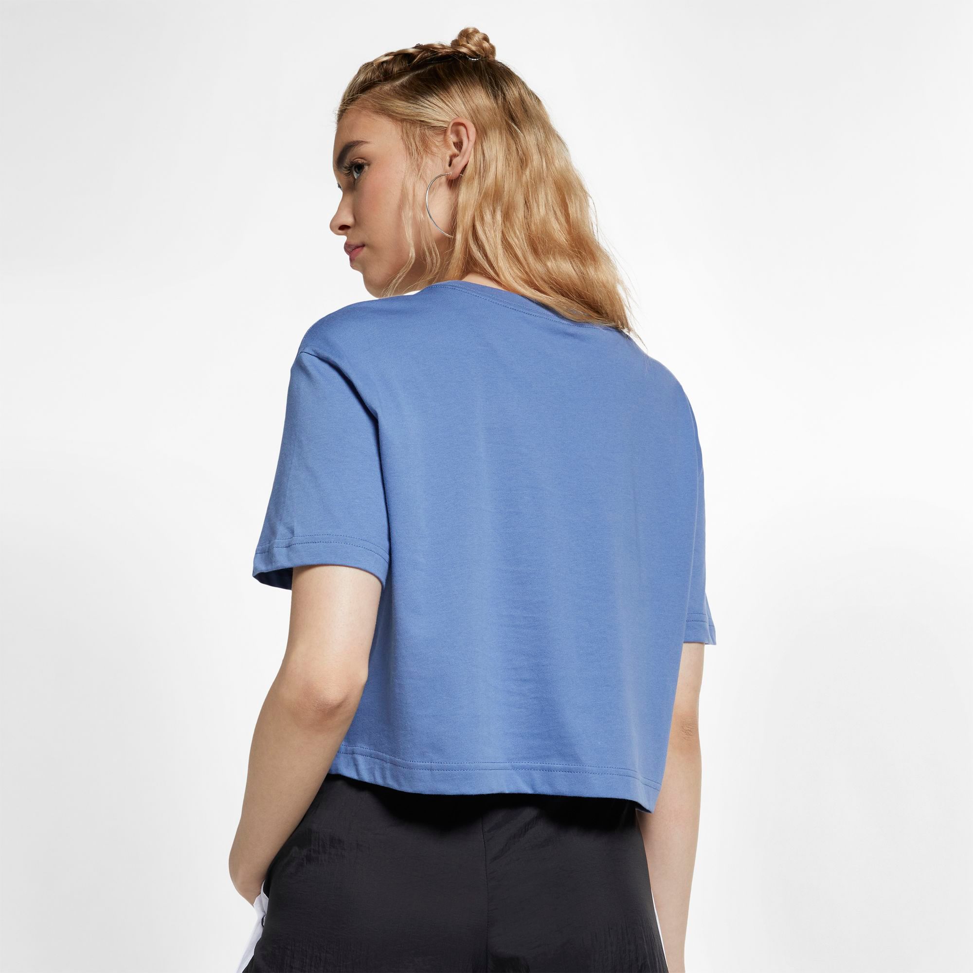 nike women's essential futura crop top