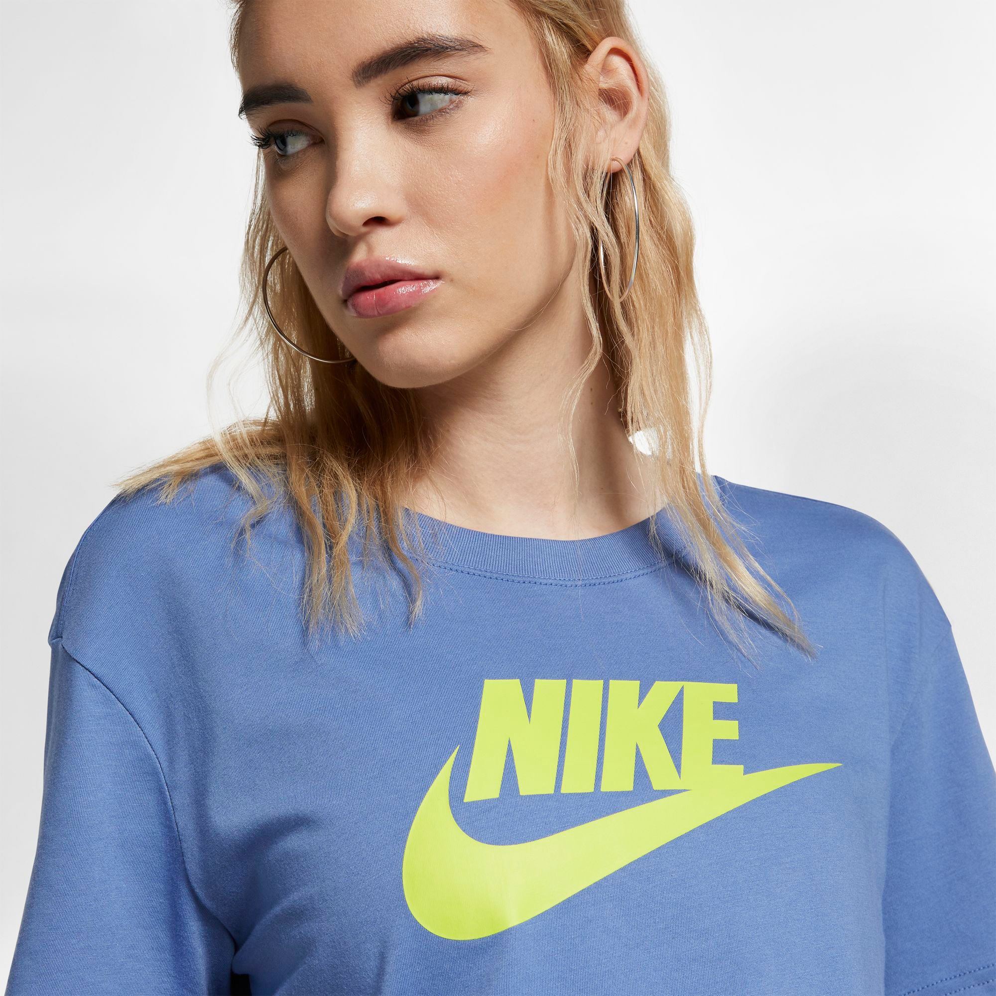 nike women's essential futura crop top