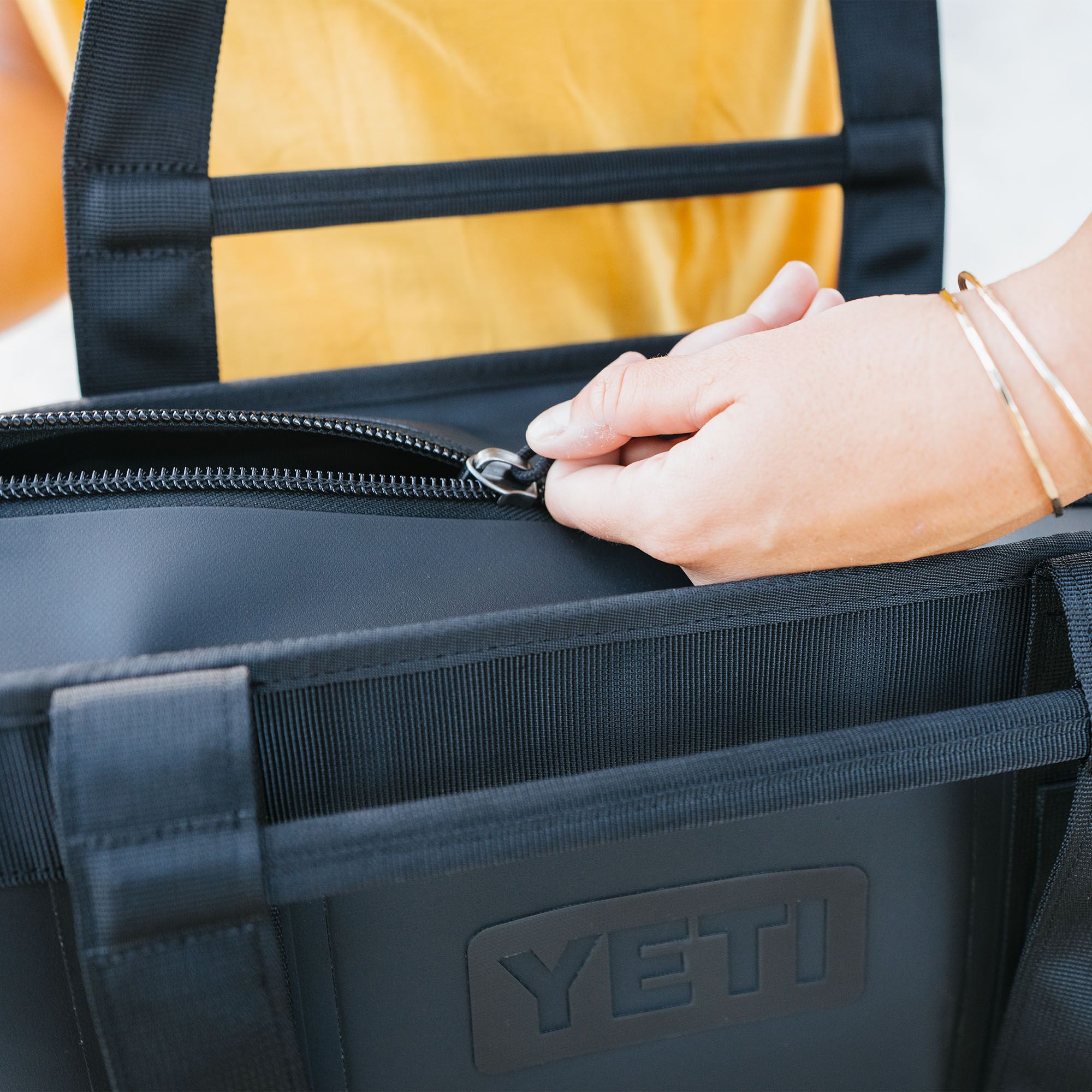 YETI Camino 18L Zip Carryall Tote Bag product image