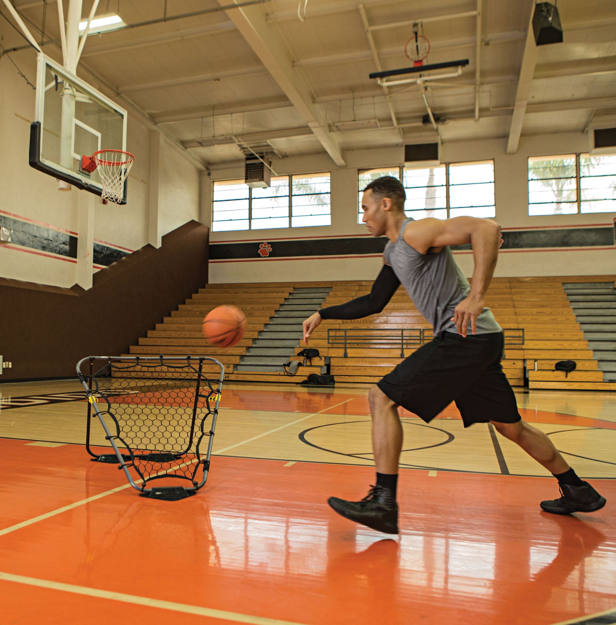 SKLZ Solo Assist Basketball Trainer product image