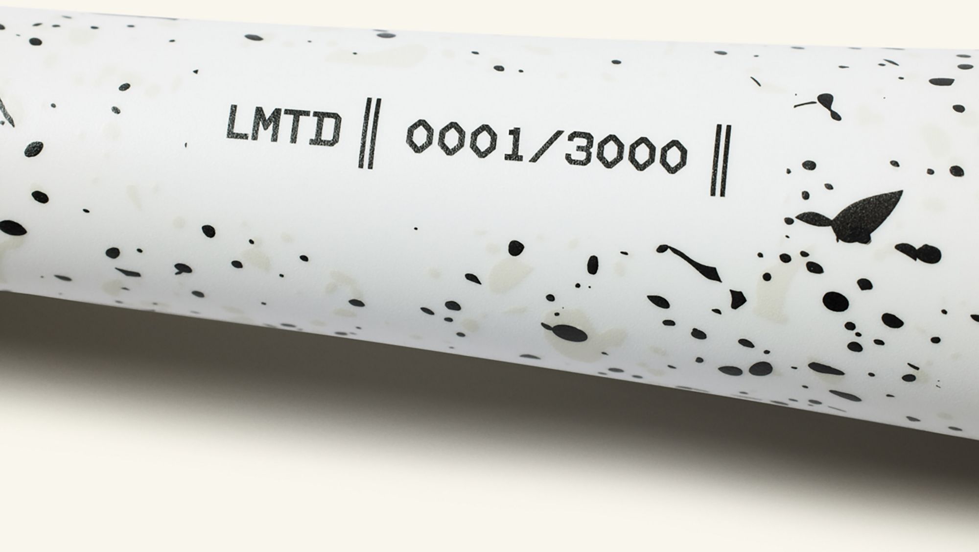 COMBAT MFG Spec A1 Cookies & Cream BBCOR Bat 2025 (-3) product image