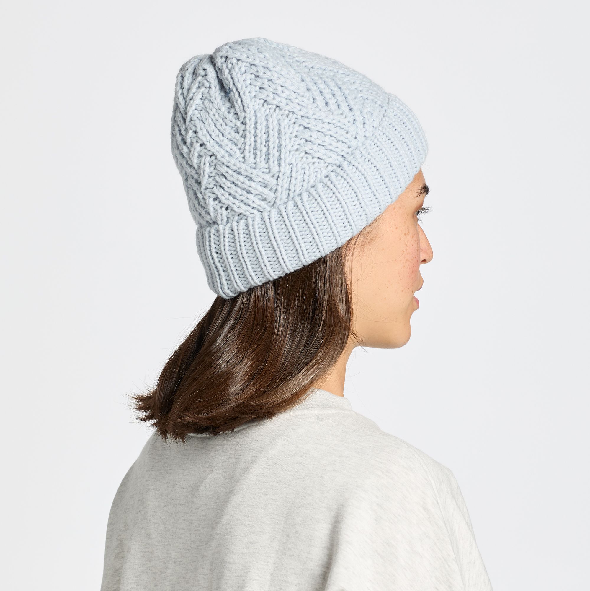 Northeast Outfitters Cozy Cabin Women's Diamond Beanie product image