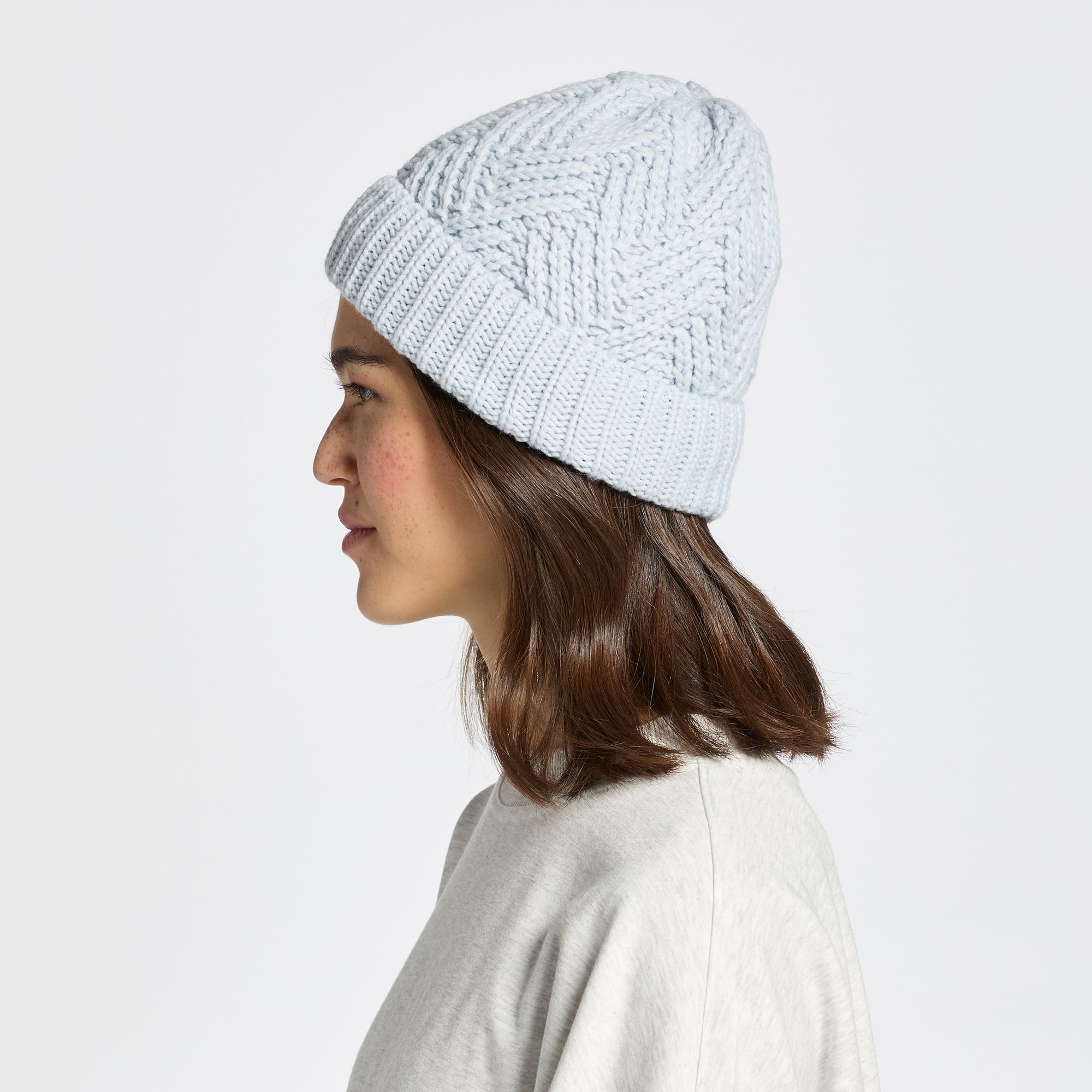 Northeast Outfitters Cozy Cabin Women's Diamond Beanie product image
