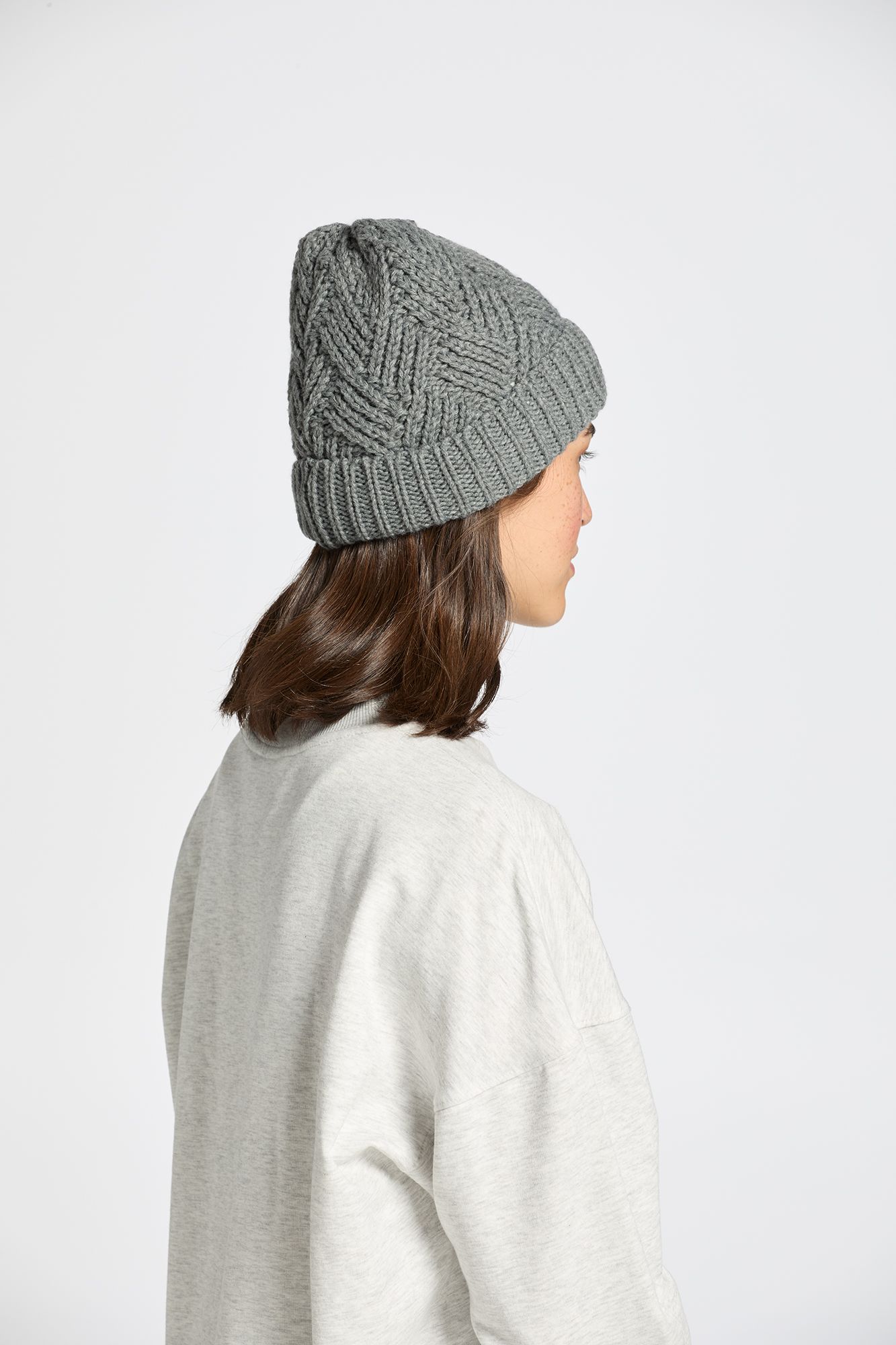 Northeast Outfitters Cozy Cabin Women's Diamond Beanie product image
