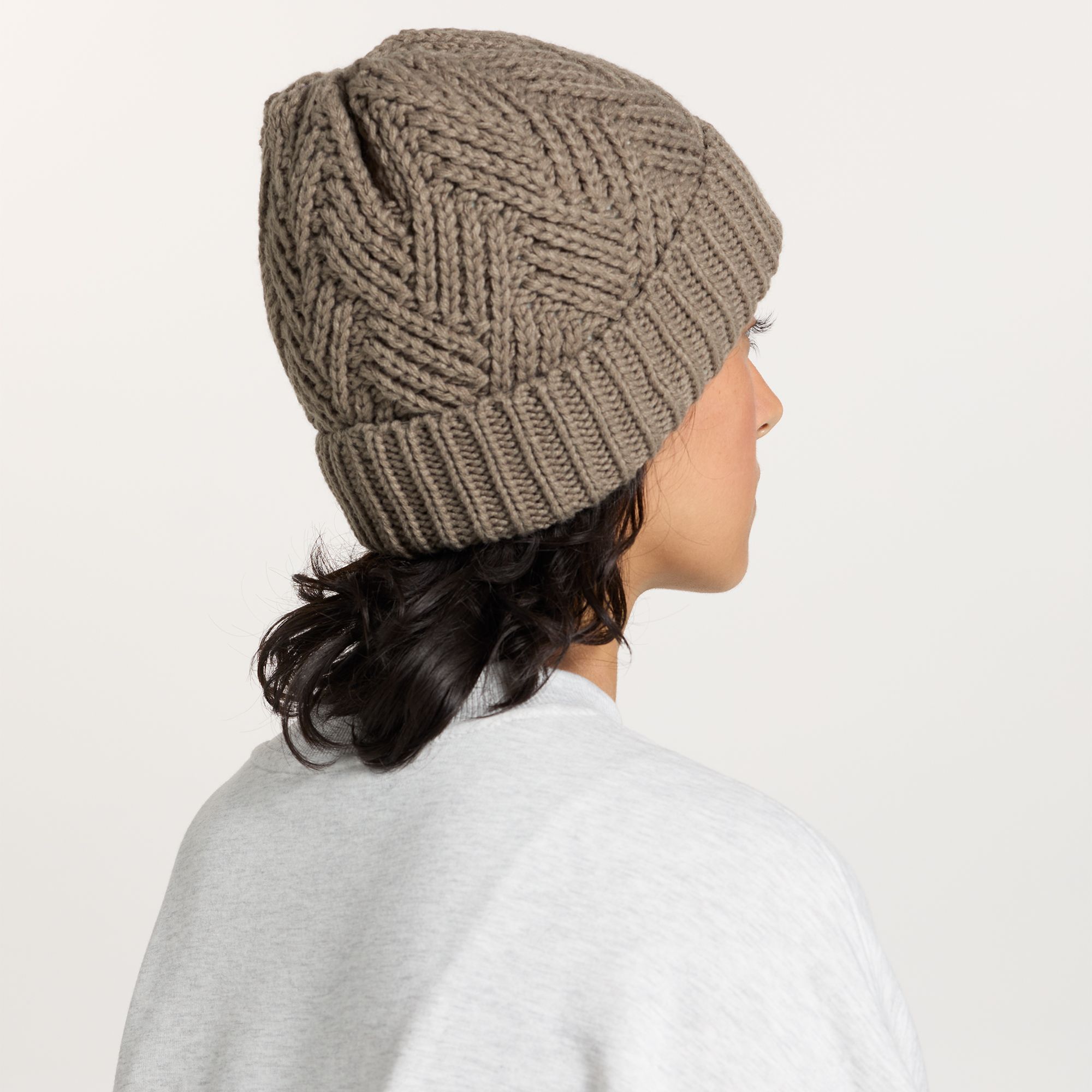 Northeast Outfitters Cozy Cabin Women's Diamond Beanie product image