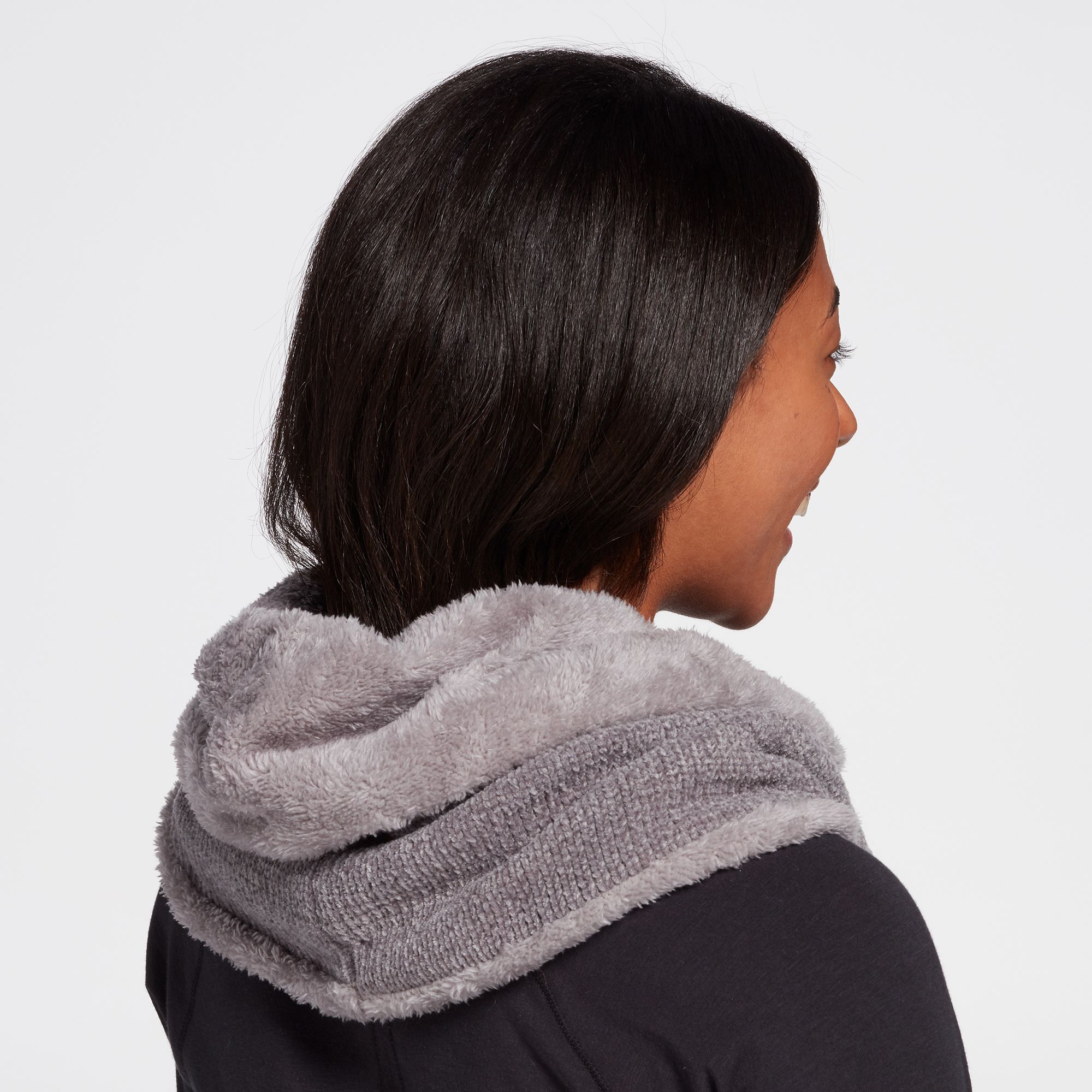 Northeast Outfitters Women's Cozy Chenille Snood product image