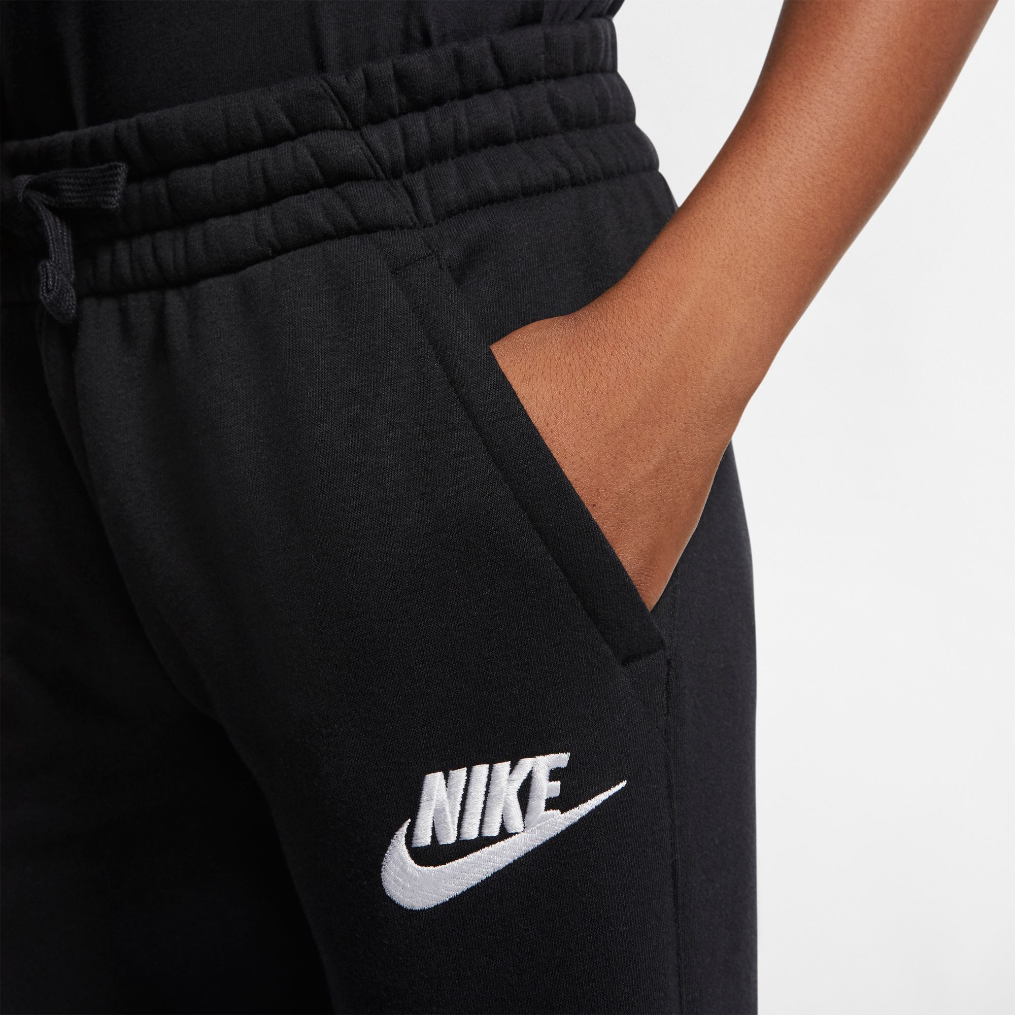 nike black joggers junior