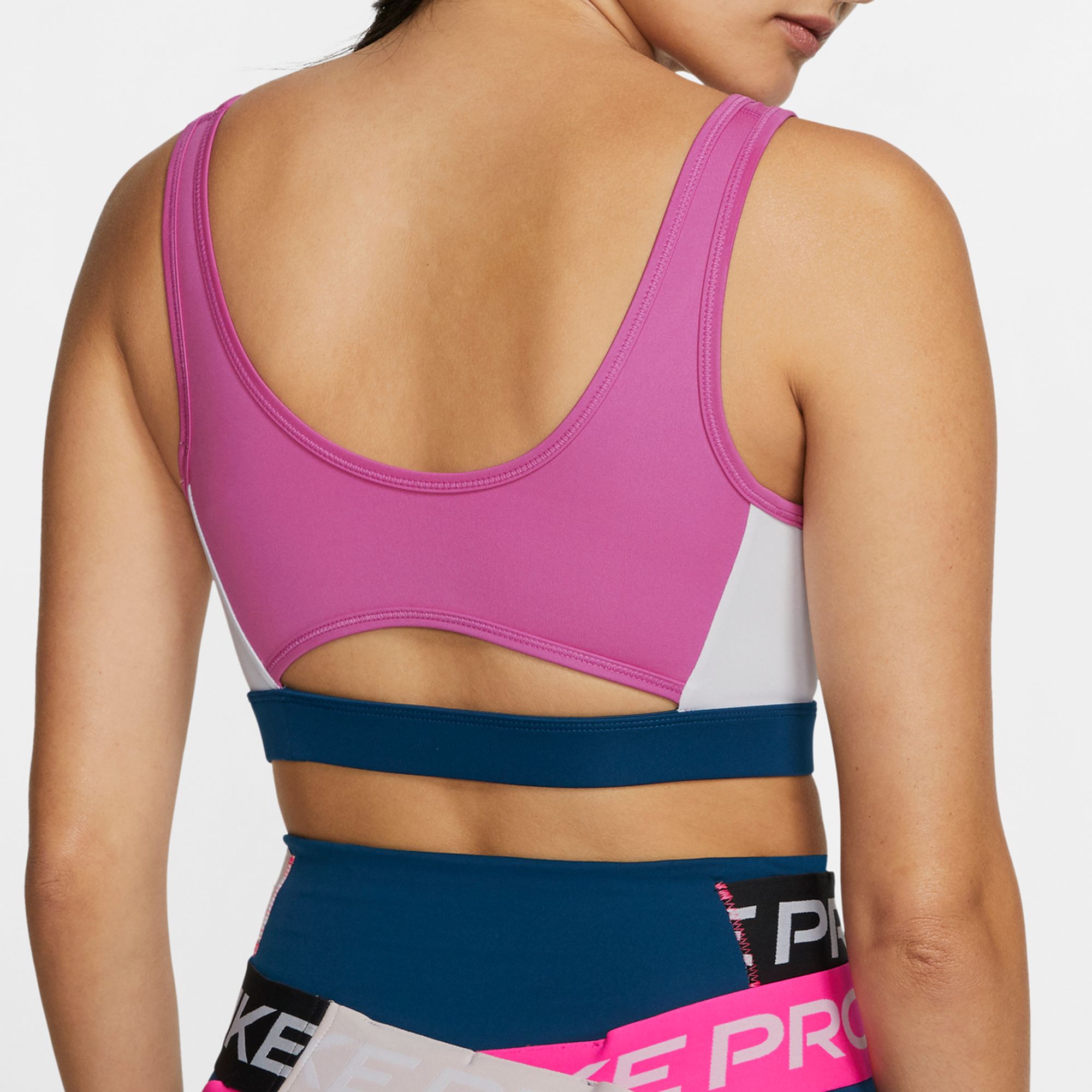 nike women's just do it clash medium support sports bra