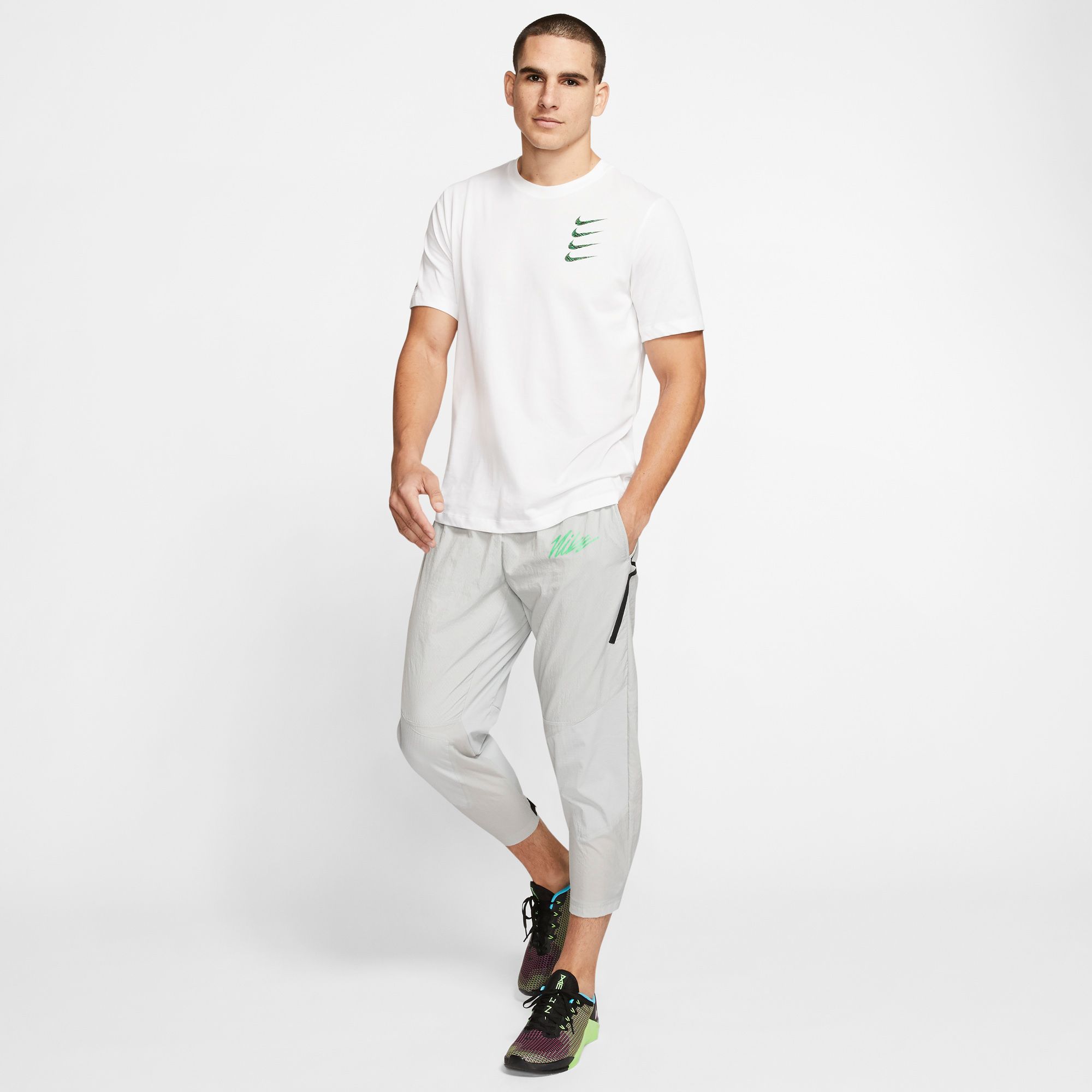 nike men's sport clash woven training pants