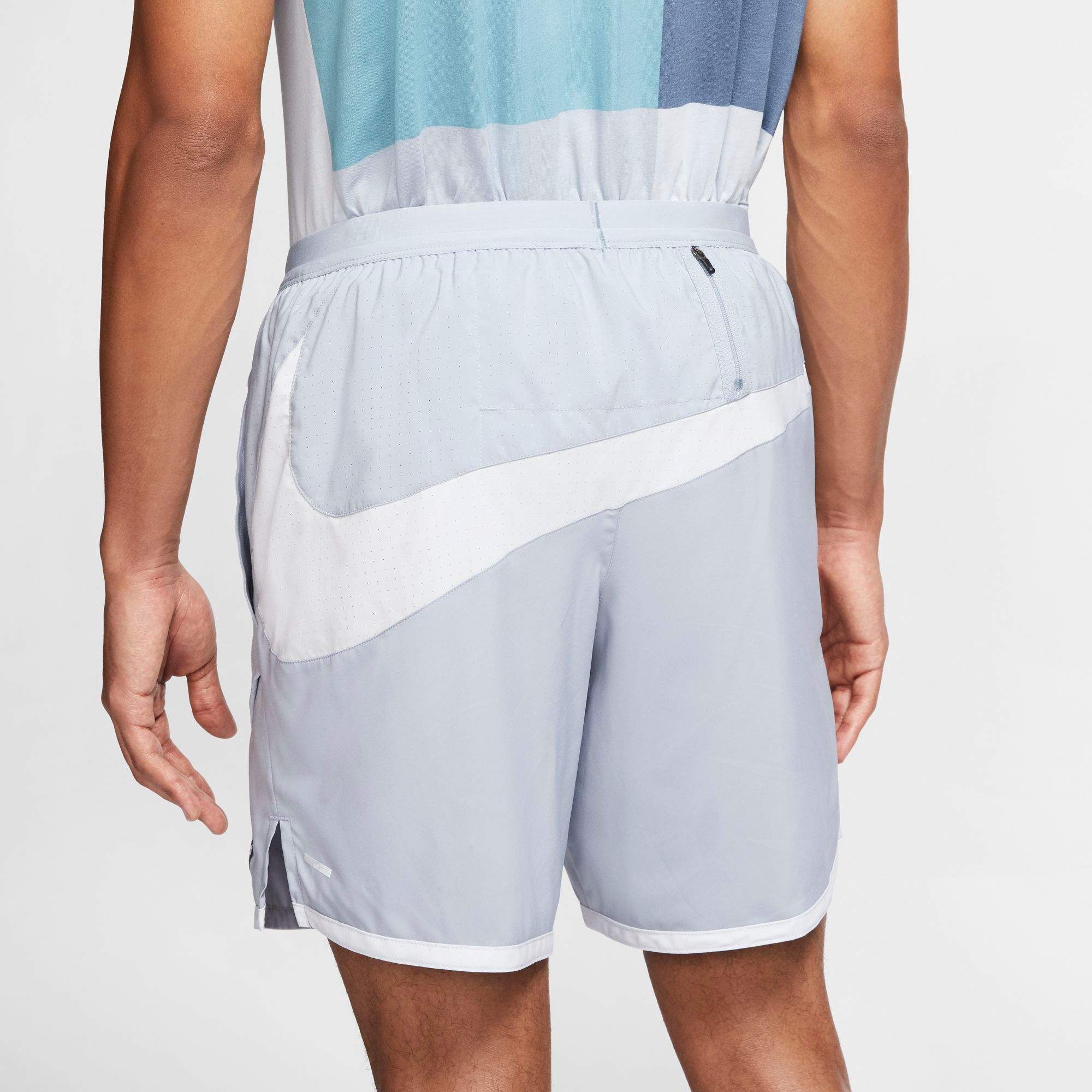 nike wild run flex stride swoosh short