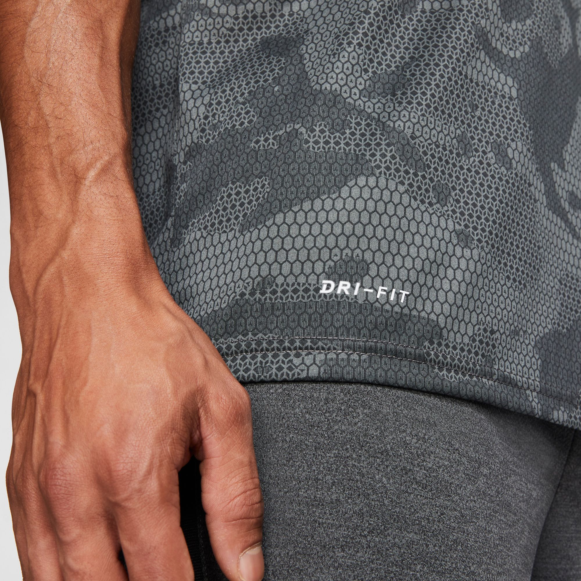 nike dri fit legend camo