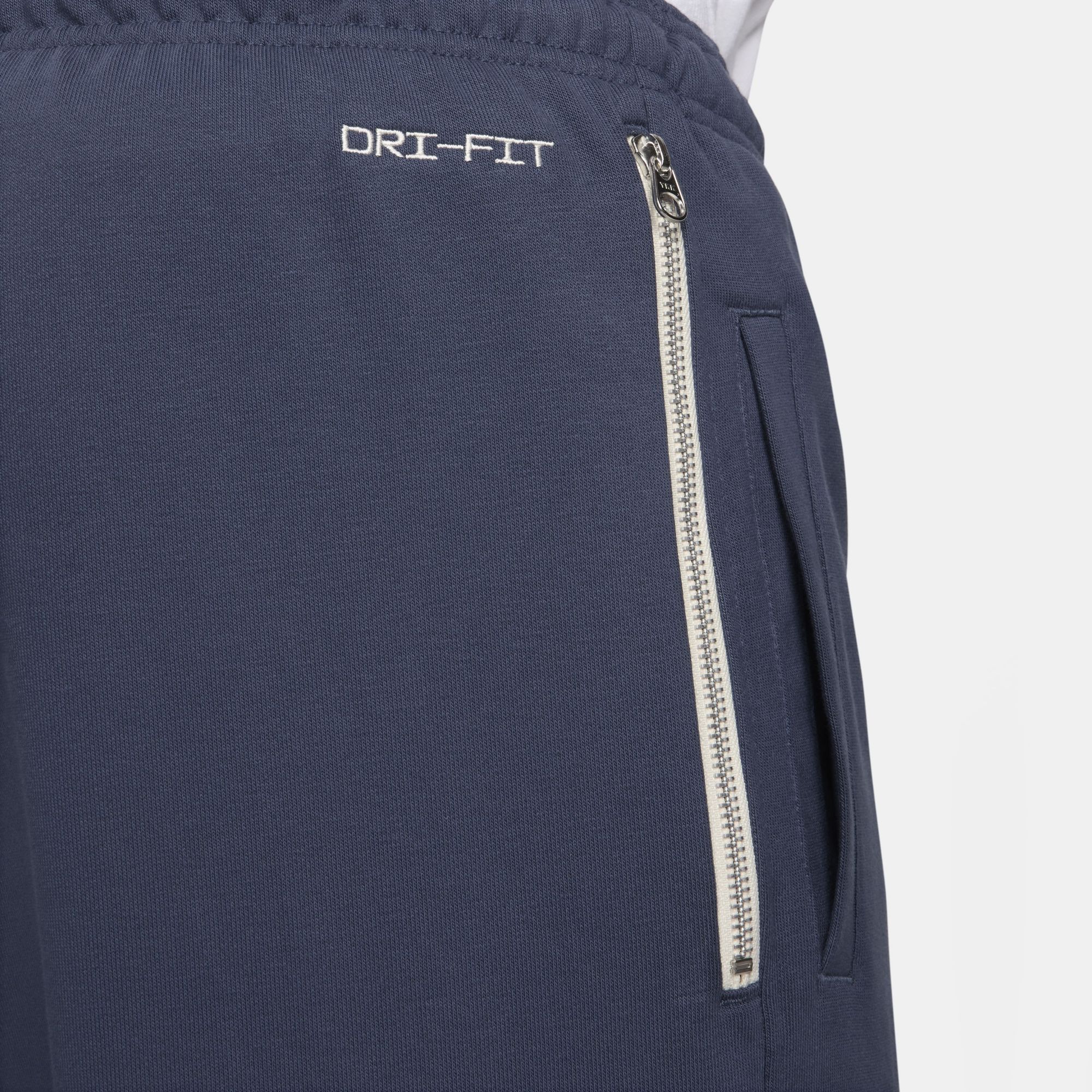 Nike Men's Standard Issue Pants product image