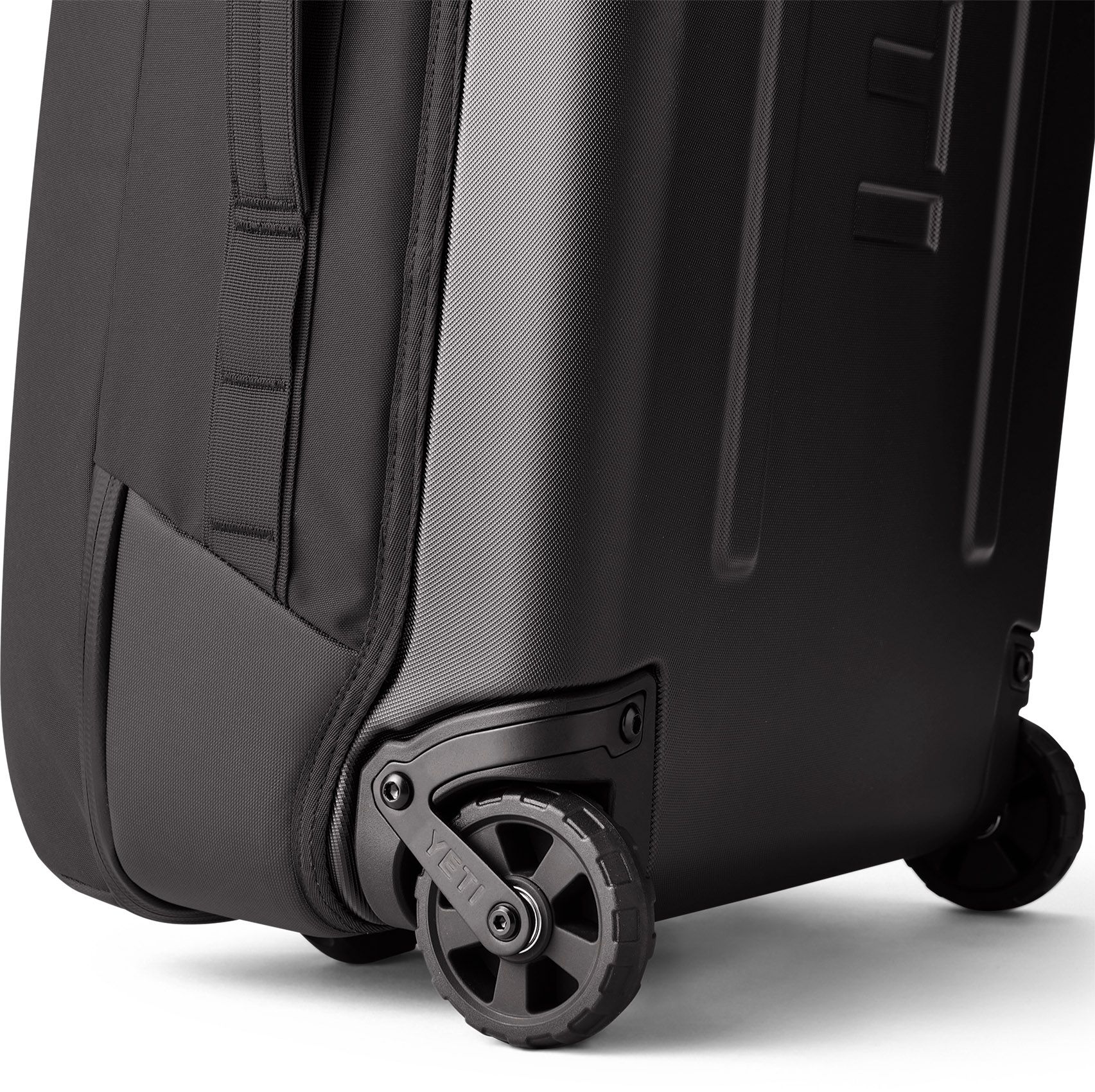 YETI Crossroads 29” Luggage product image