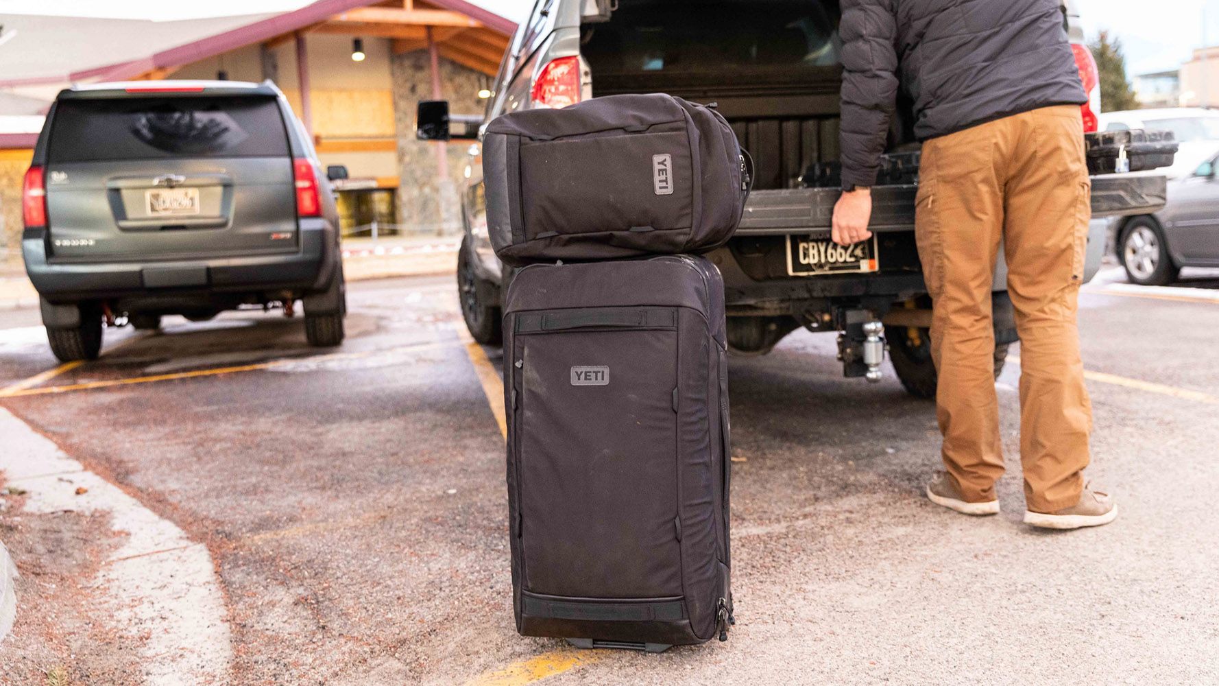 YETI Crossroads 29” Luggage product image
