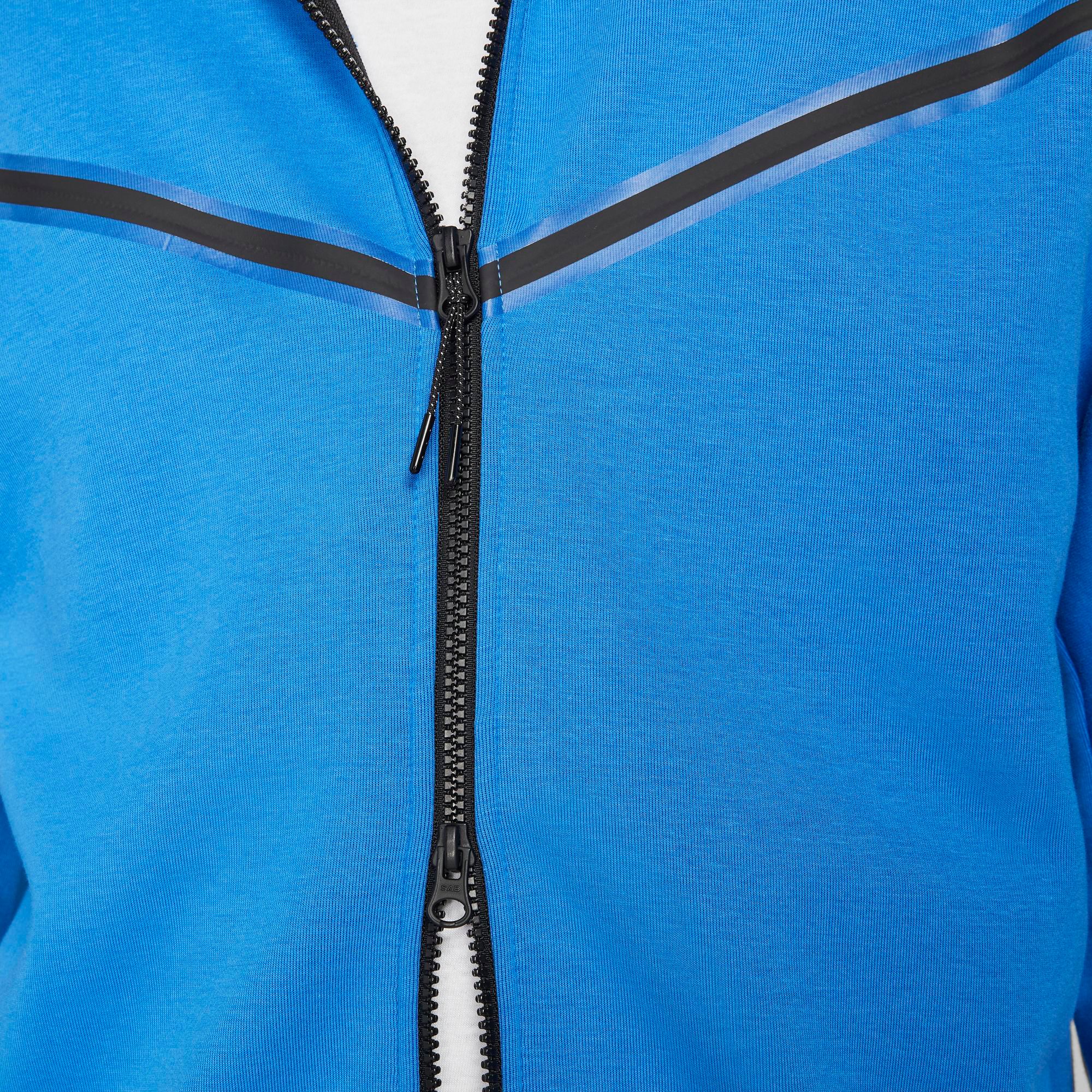 nike tech zipper