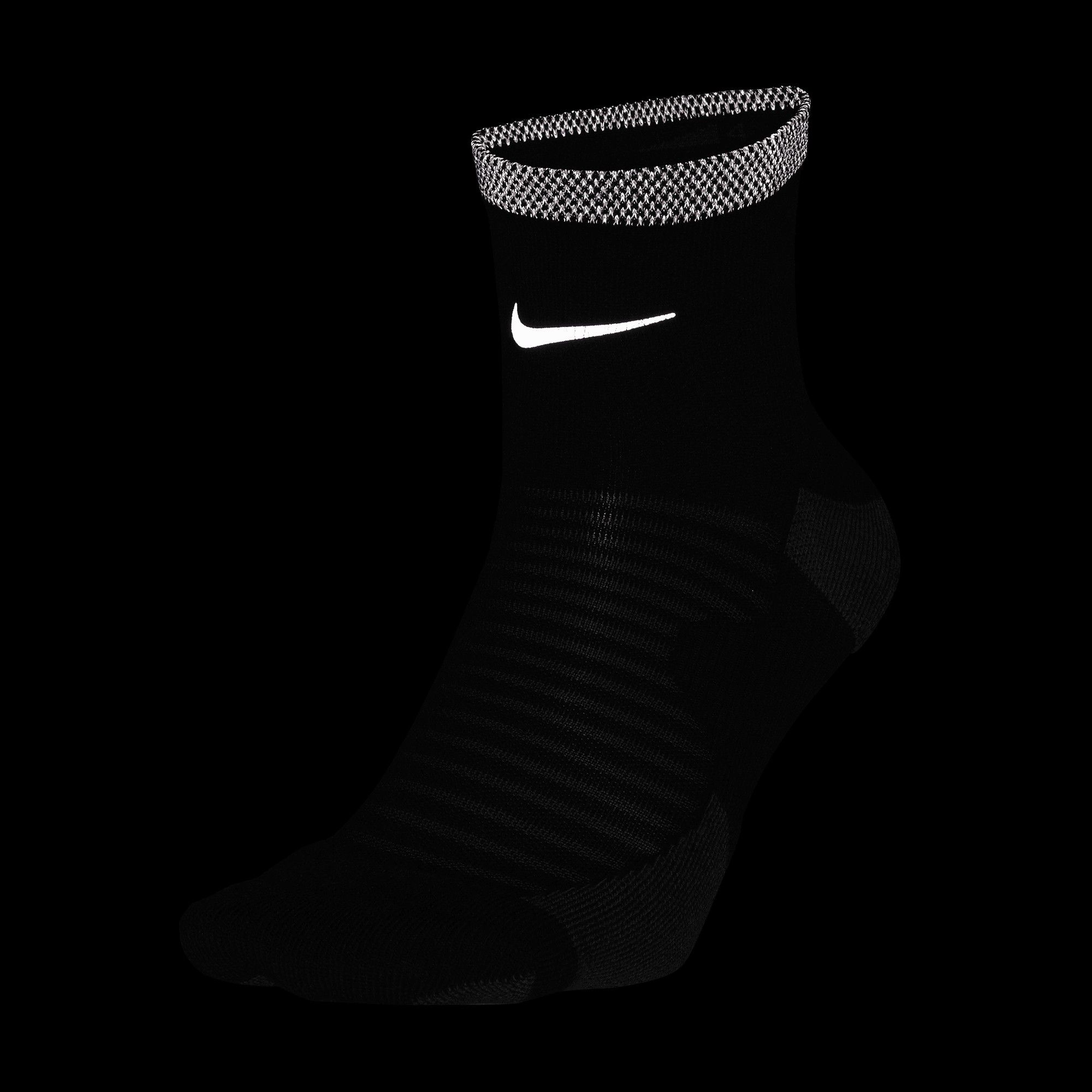 Nike Dri-FIT Spark Cushioned Ankle Running Socks product image