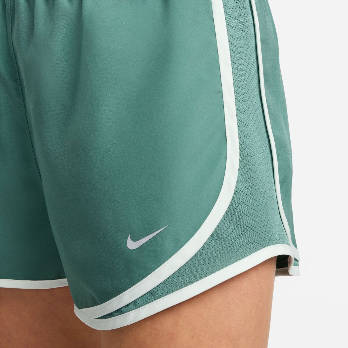 Nike mod tempo shorts hot sale