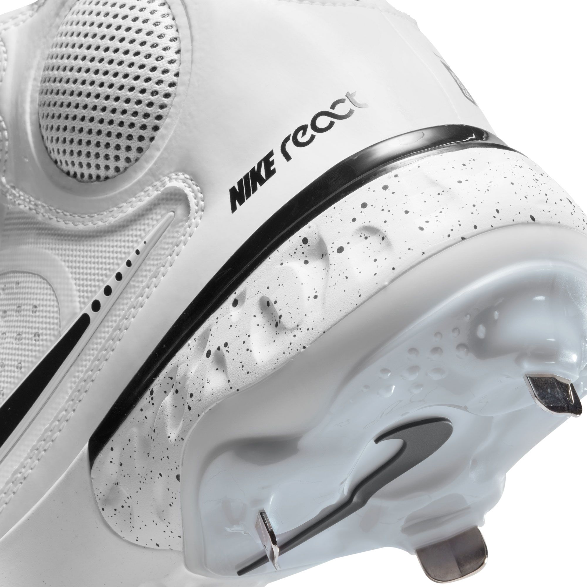 Nike Men's Alpha Huarache Elite 3 Mid Metal Baseball Cleats product image