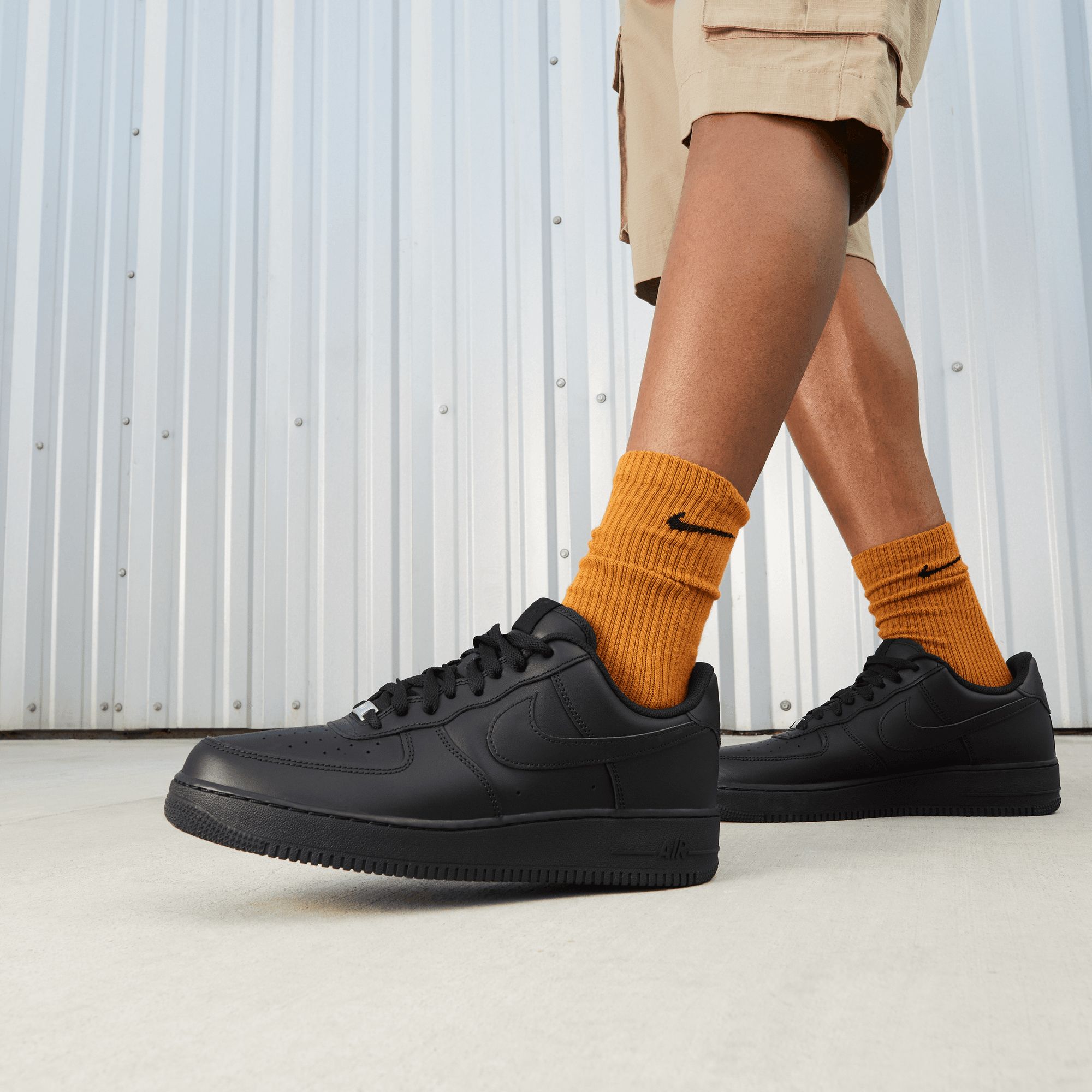 Nike Men's Air Force 1 '07 Shoes product image