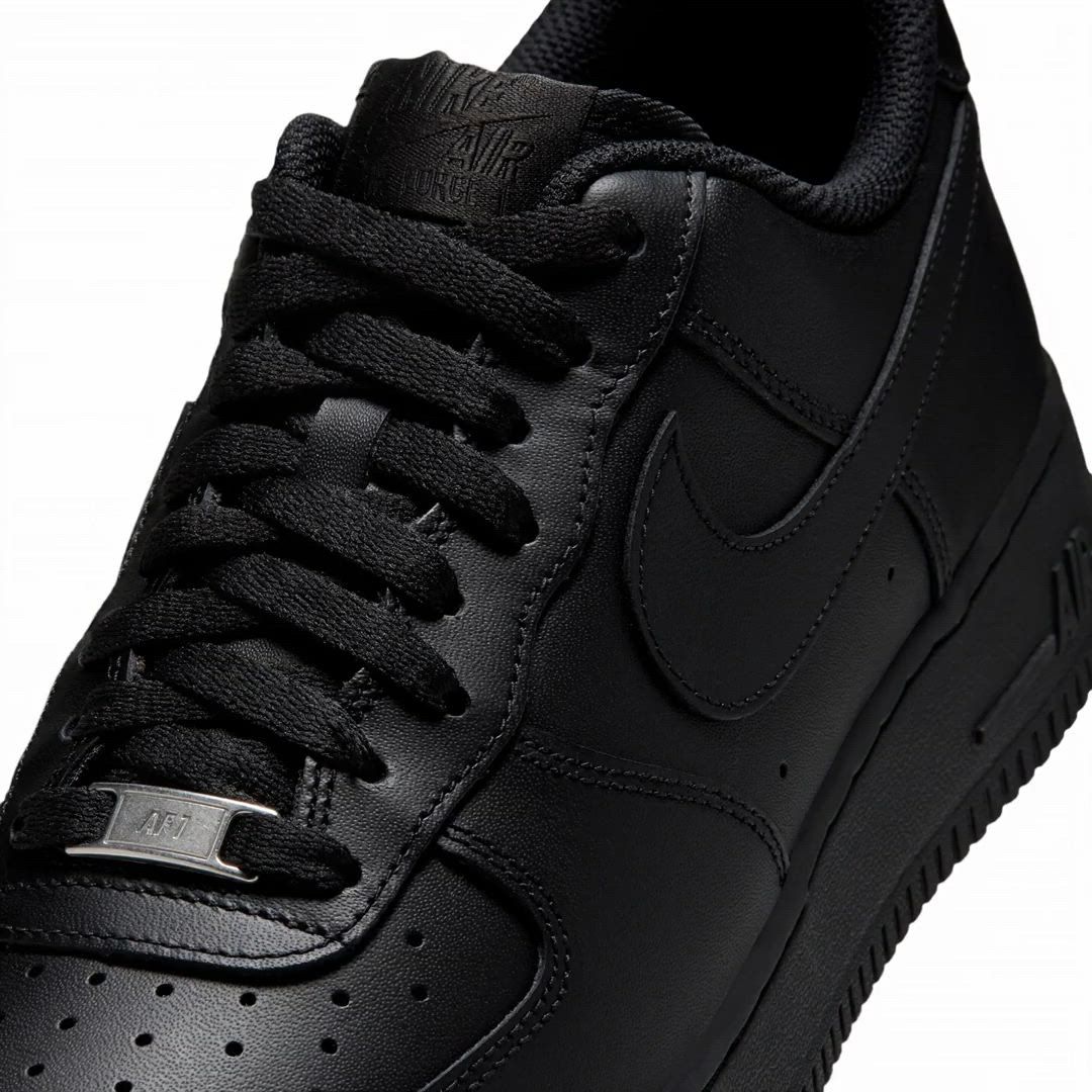 Nike Men's Air Force 1 '07 Shoes product