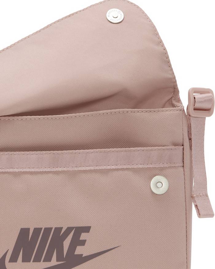 W Nike Futura 365 Crossbody Bag – Laced.