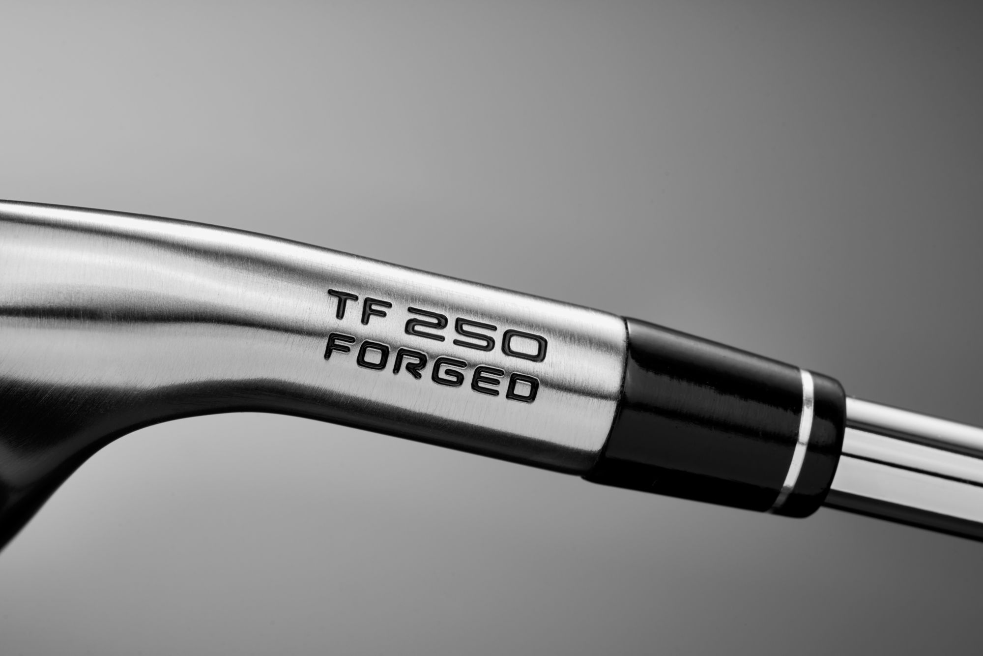 Callaway Apex Ti Fusion 250 Plated Custom Irons product image