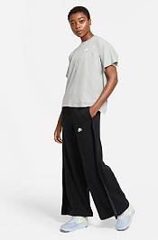 Nike Women's Earth Day Short Sleeve T-Shirt product image