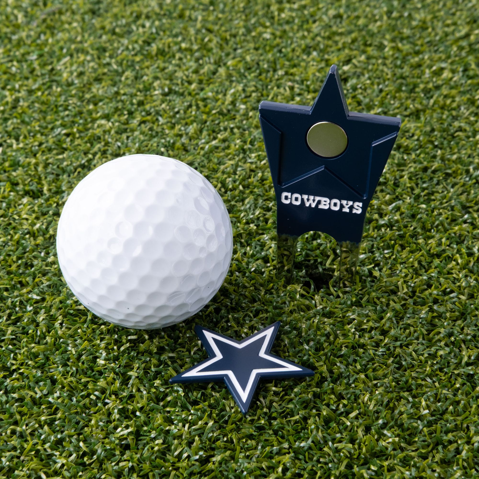 CMC Design Dallas Cowboys Divot Tool with Custom Shaped Removable Marker product image