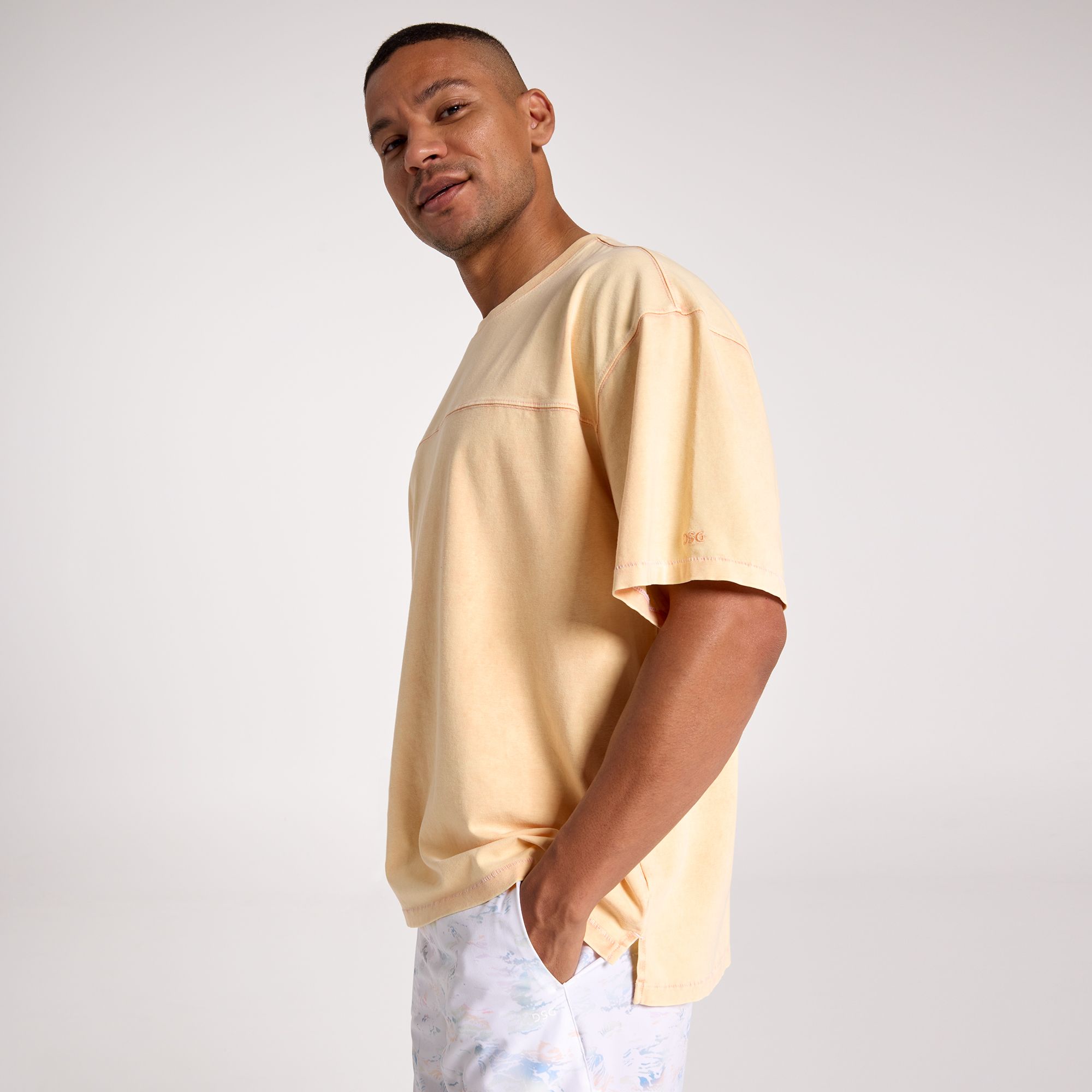 DSG Men's Stacked Hem Performance Cotton Tee product image