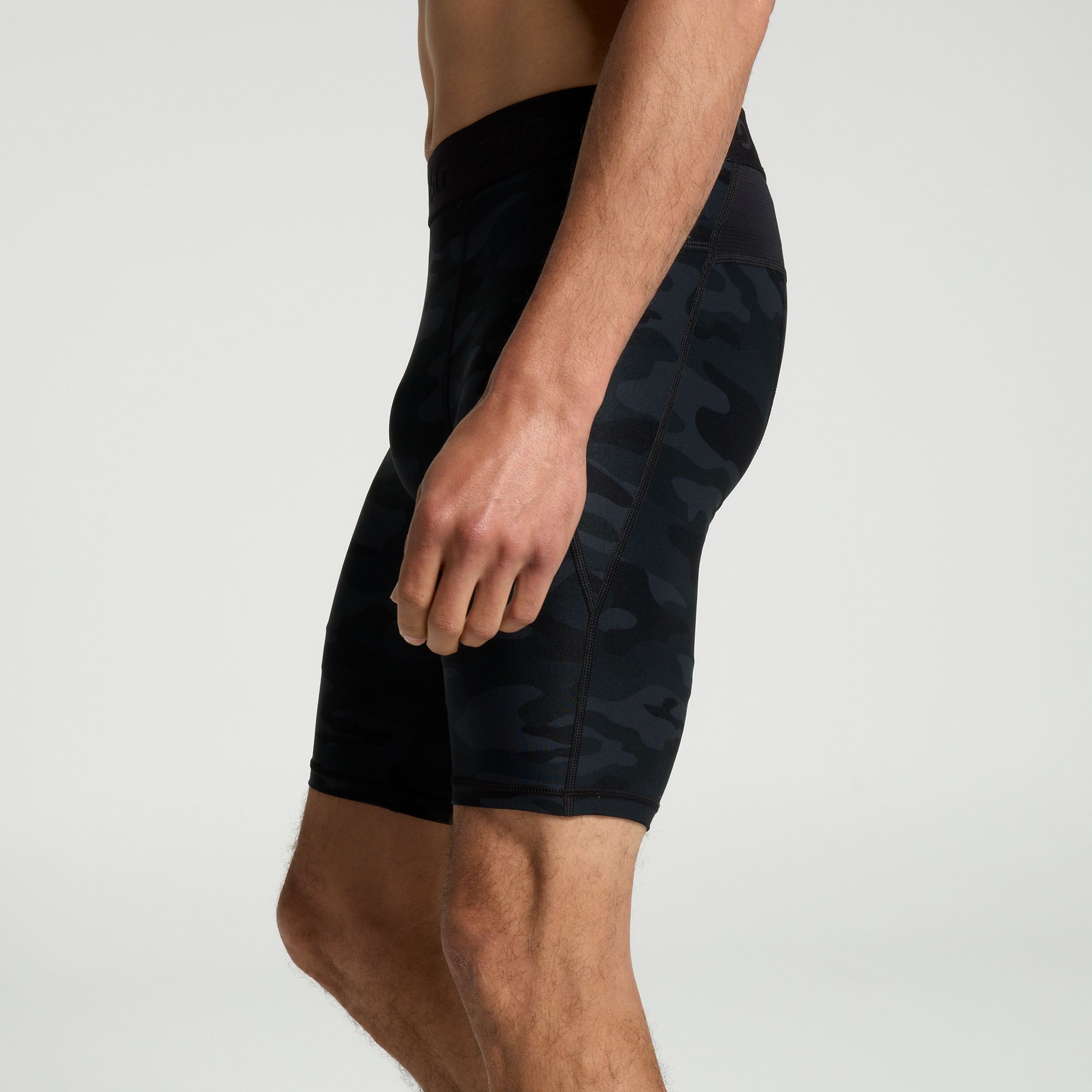 DSG Men's 9" Compression Pocket Shorts product image