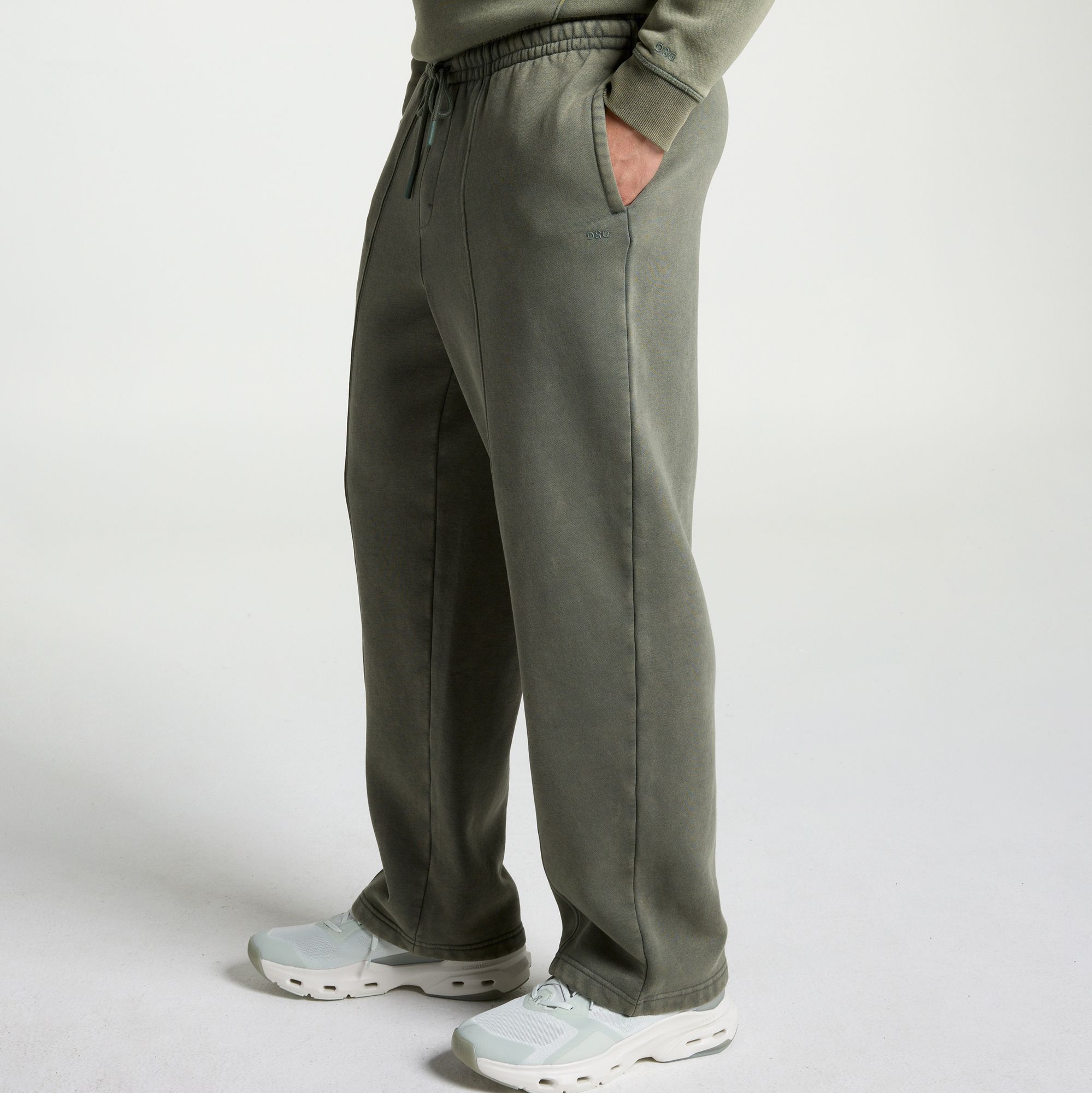 DSG Men's Classic Washed Fleece Relaxed Pants product image