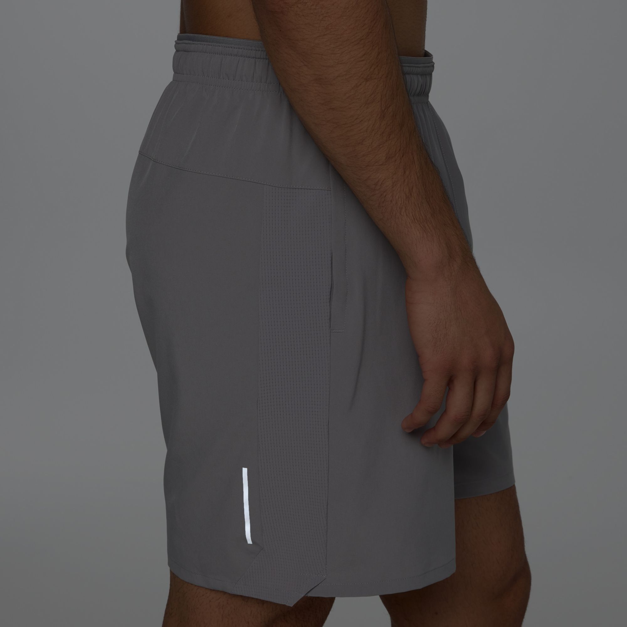 DSG Men's 7" Stride Shorts product image