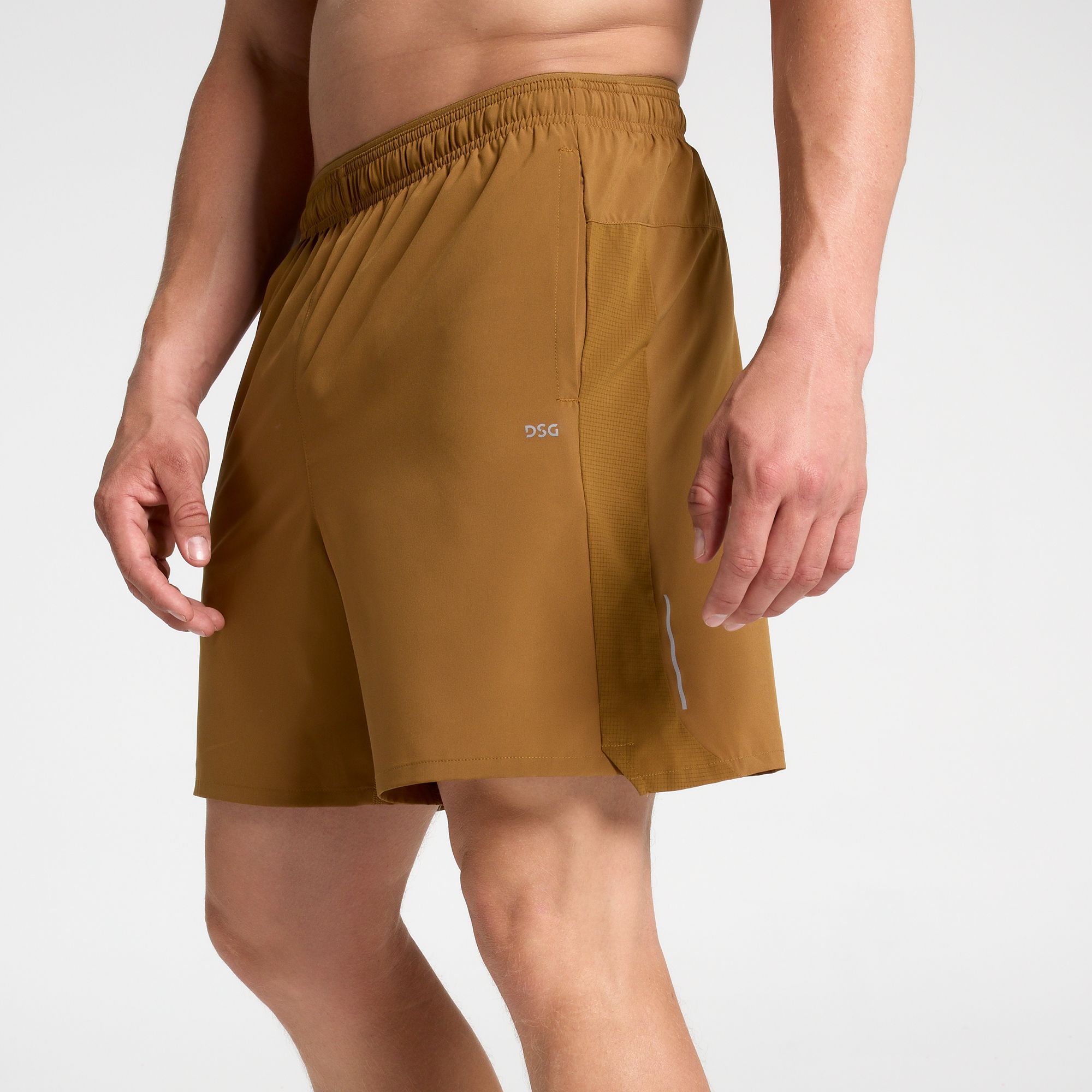 DSG Men's 7" Stride Shorts product image