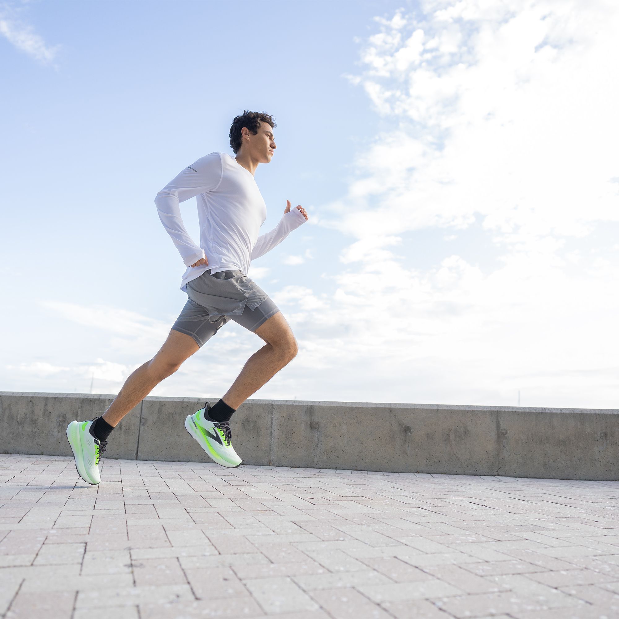 DSG Men's Stride Run Long Sleeve T-Shirt product image