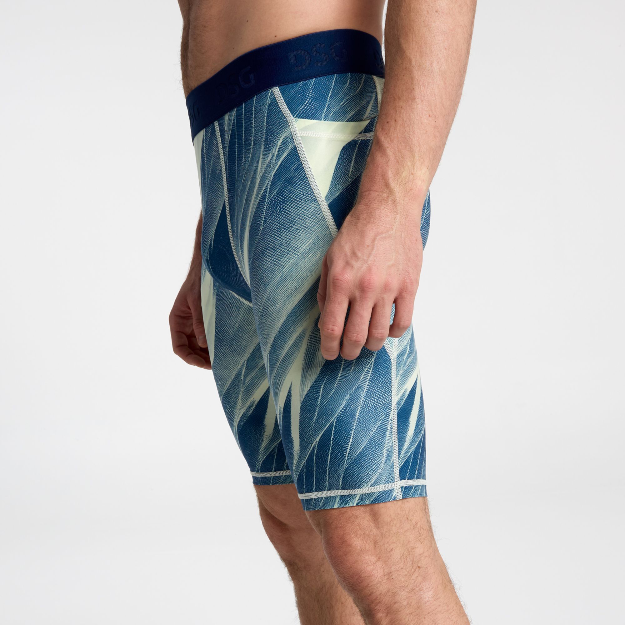 DSG Men's 10" Compression Pocket Shorts product image